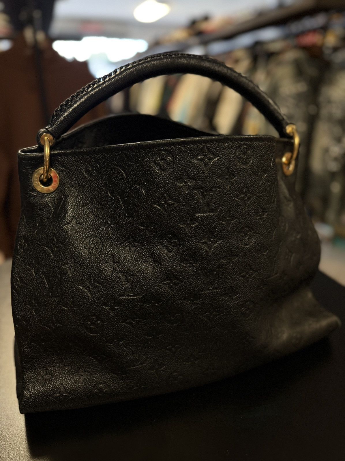 Louis Vuitton Louis Vuitton Artsy MM Black Purse $3400 Discontinued Size ONE SIZE - 5 Thumbnail