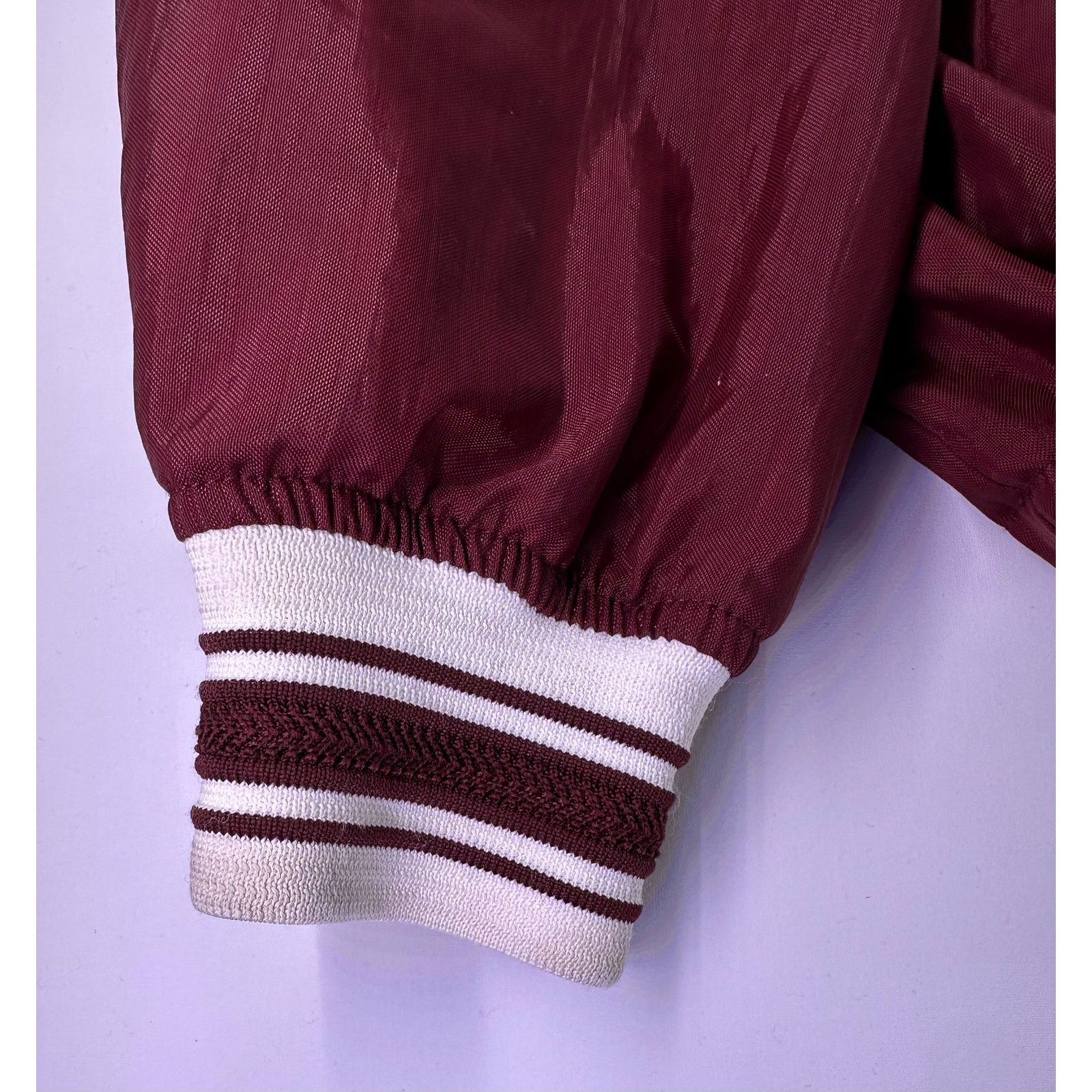 Champion Vintage 90'S-00'S Champion V-neck nylon pullover mens sizeXL Size US XL / EU 56 / 4 - 2 Thumbnail