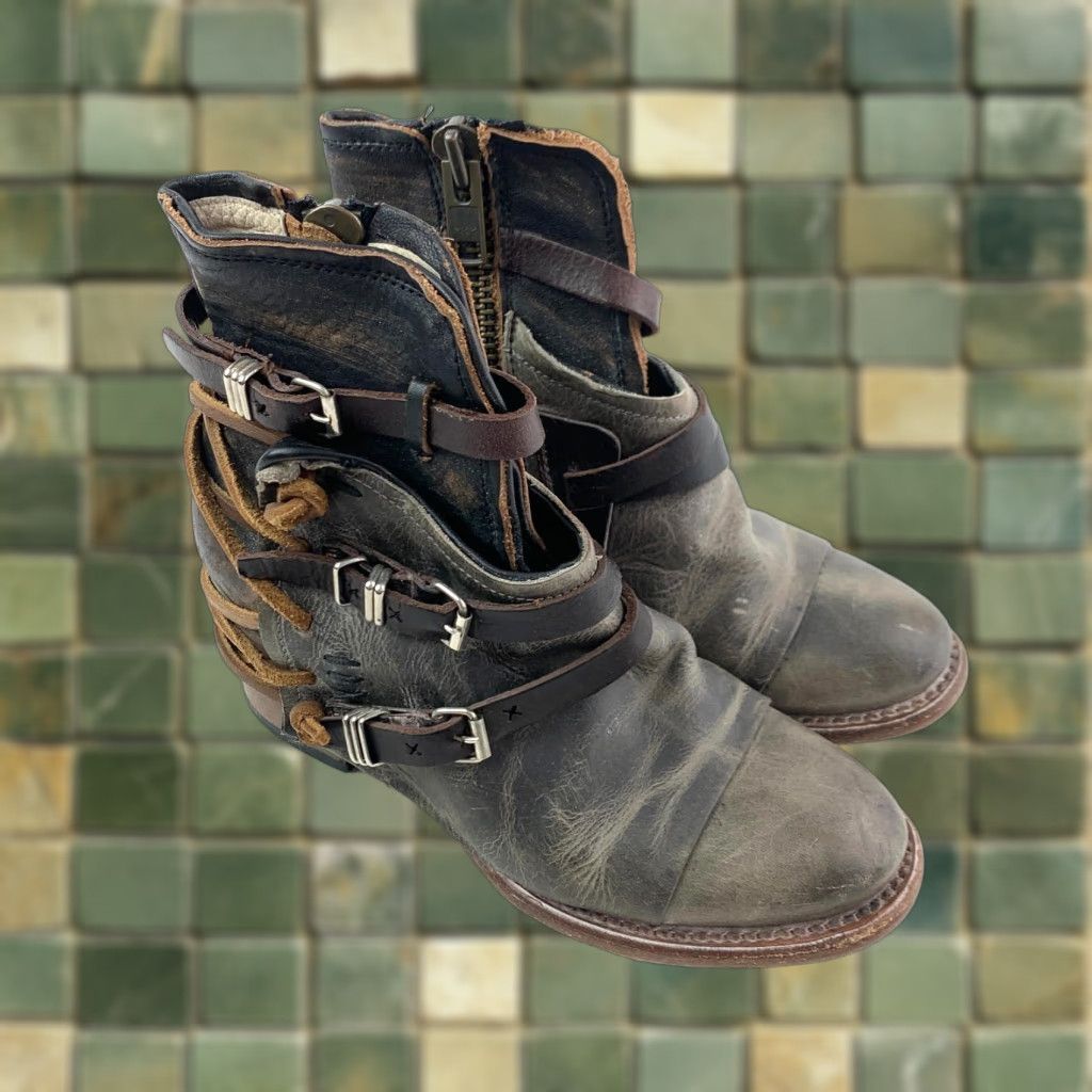 FREEBIRD Freebird Crue Short Leather Booties Boots Womens 6 Gray Leather Straps Zip Vintage: No Shoe Bootie Menus: N/A Size 28" / US 6 / IT 42 - 1 Thumbnail