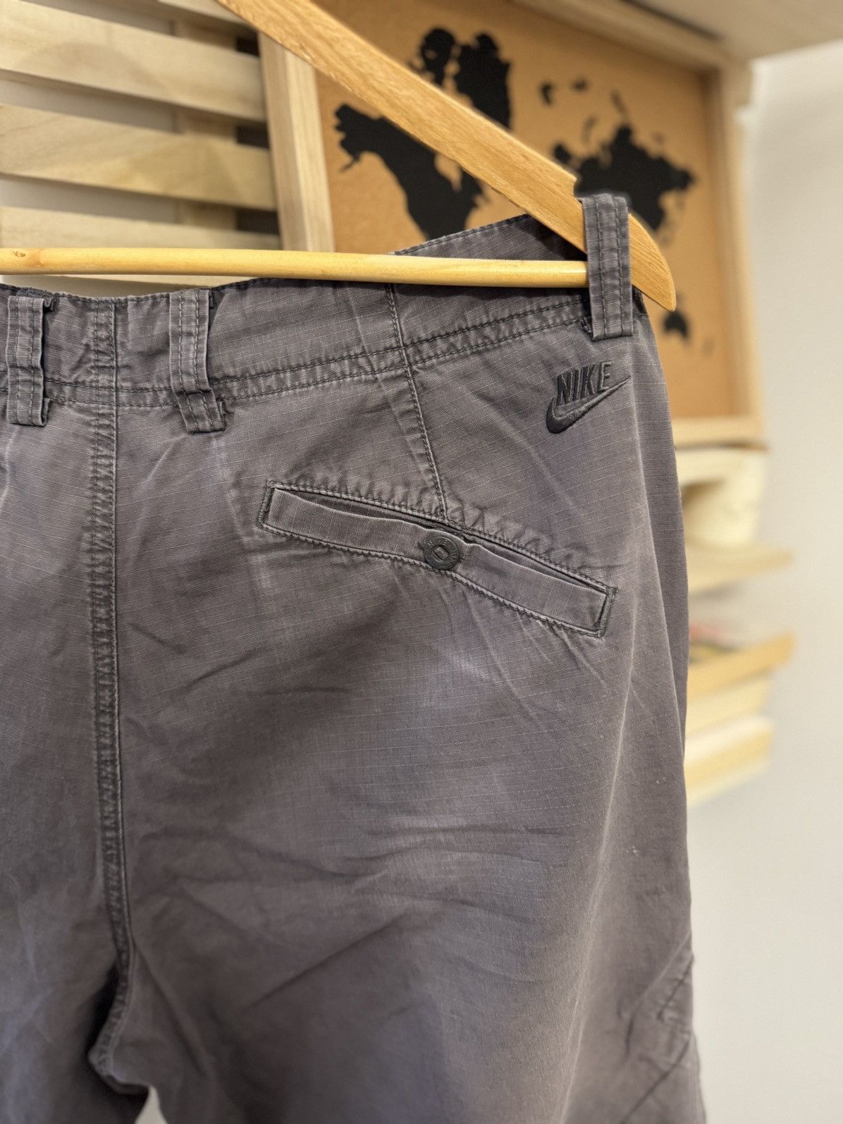 Nike Nike Cargo Baggy Fit Pants Vintage Size US 34 / EU 50 - 8 Thumbnail