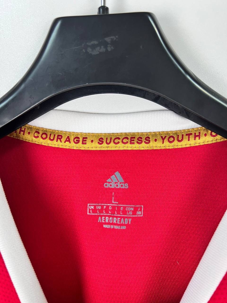 Adidas × Vintage Manchester United Adidas t-shirts size L Size US L / EU 52-54 / 3 - 3 Thumbnail