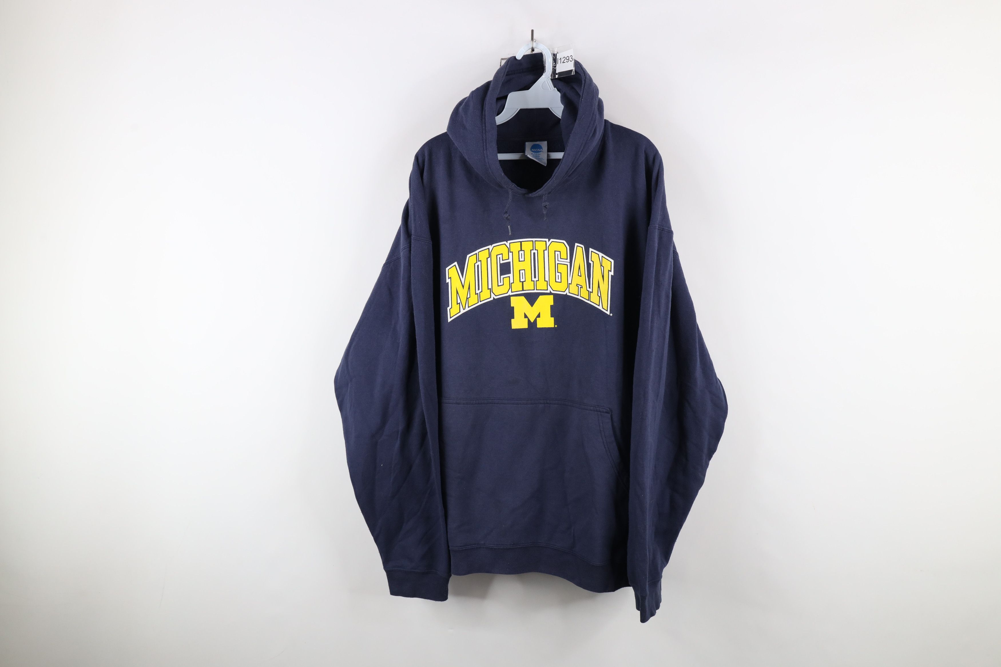 Vintage Vintage Faded University of Michigan Hoodie Sweatshirt Blue Size US XXL / EU 58 / 5 - 1 Thumbnail