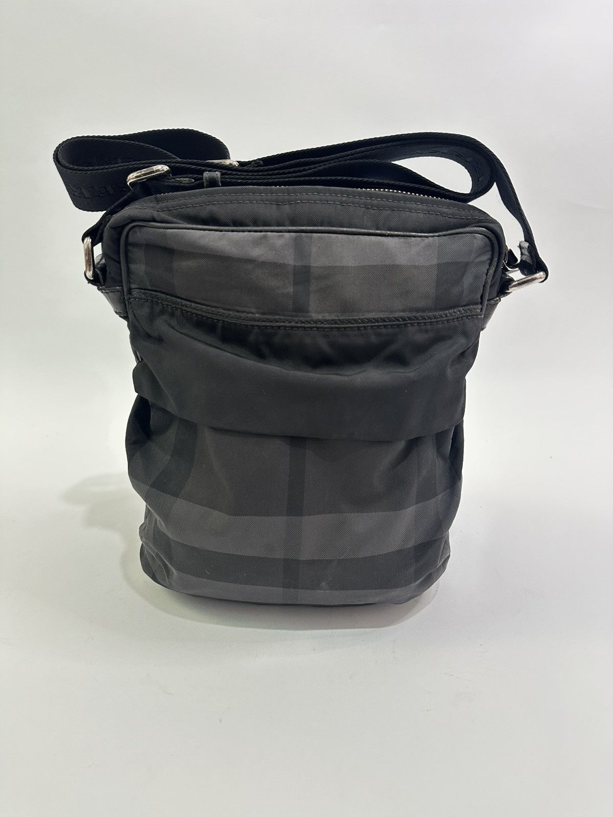 Burberry Burberry Zip Messenger Bag Smoked Check Canvas Small Size ONE SIZE - 1 Thumbnail