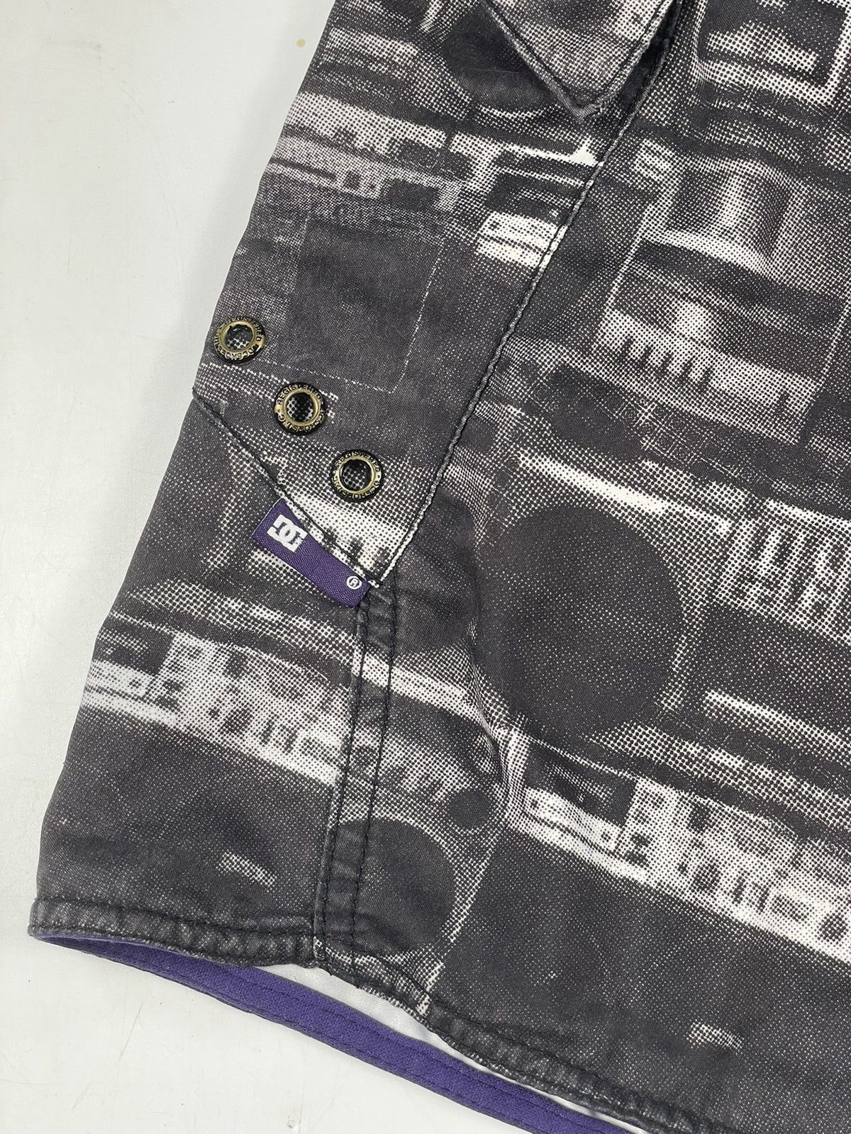 DC DC Shoes swim shorts pants surf skate rare boombox rap Size US 32 / EU 48 - 4 Thumbnail