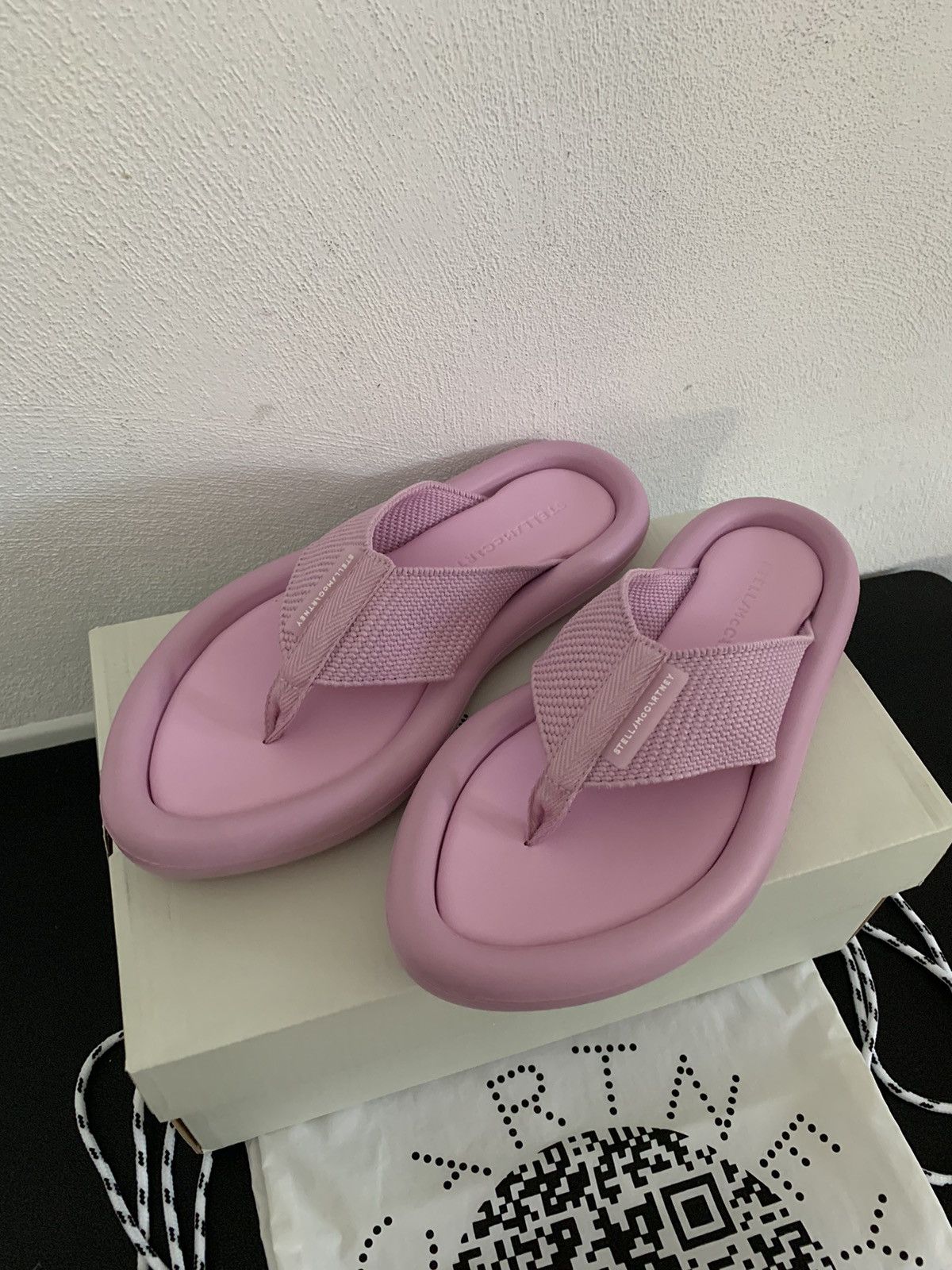 Stella McCartney Stella McCartney Air Slide Flip Flop Size US 9 / IT 39 - 8 Thumbnail
