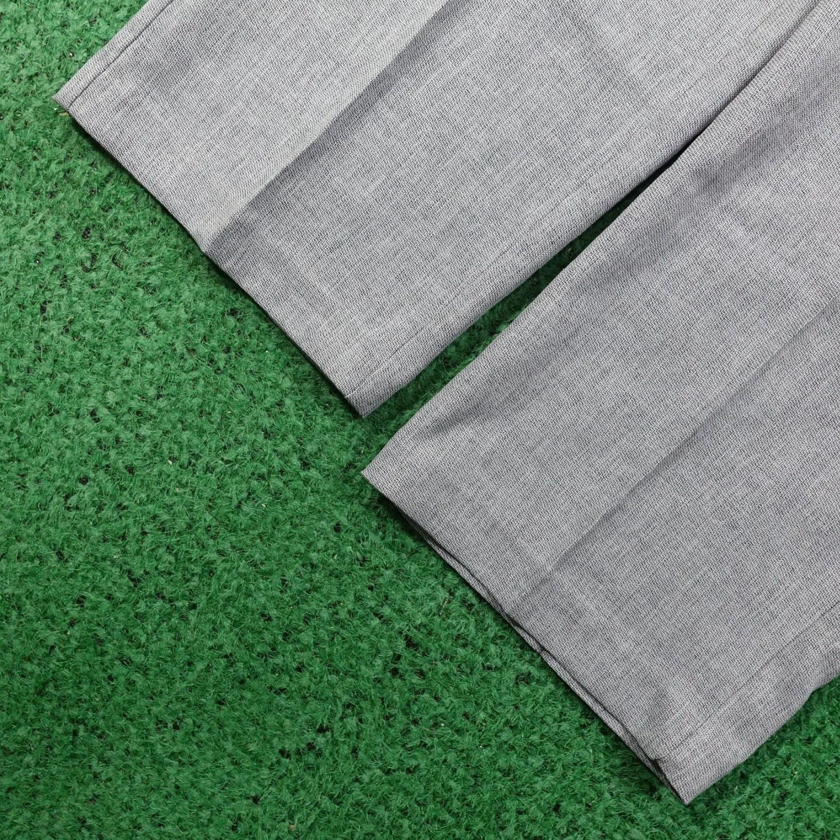 Haggar Haggar Dress Pants Mens 34x30 Gray Super Flex Comfort Waistband Repreve Dress Pants Size US 34 / EU 50 - 4 Thumbnail