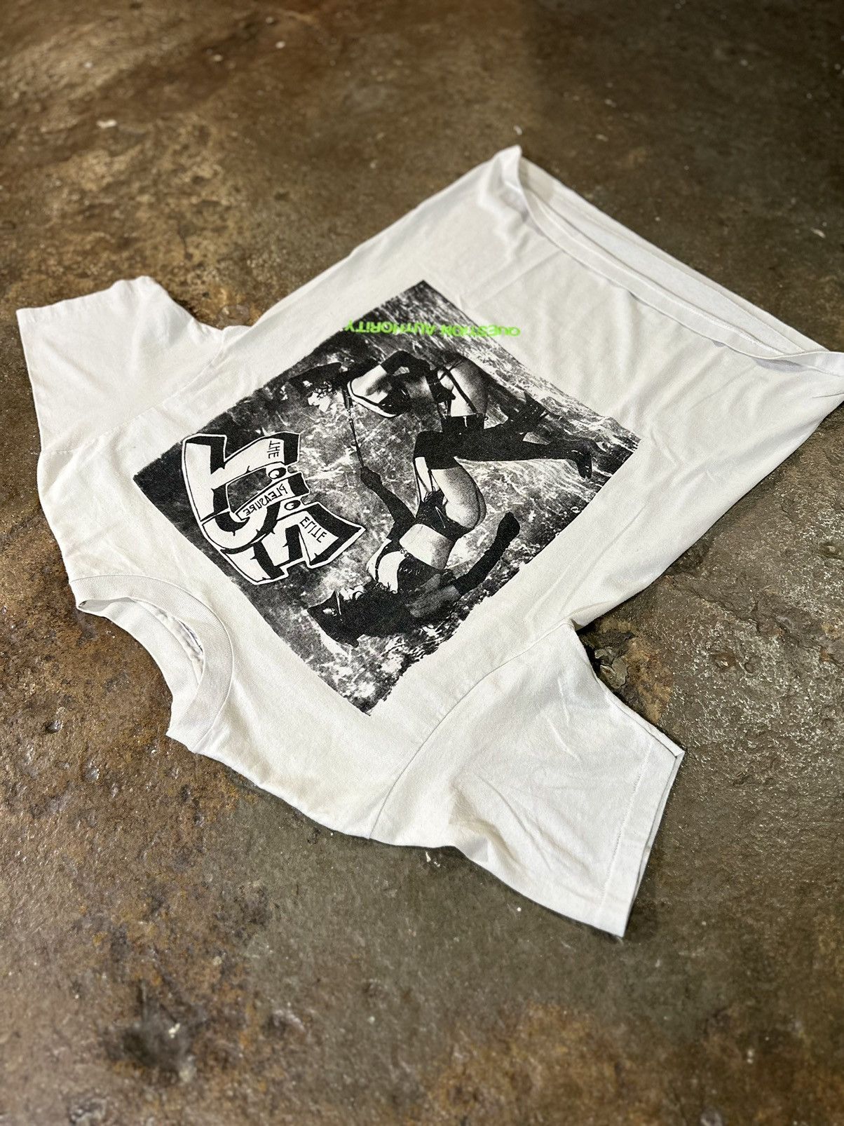 Vintage VINTAGE THE PLEASURE ELITE SHIRT SZ L WHT SINGLE STITCH RARE Size US L / EU 52-54 / 3 - 5 Thumbnail