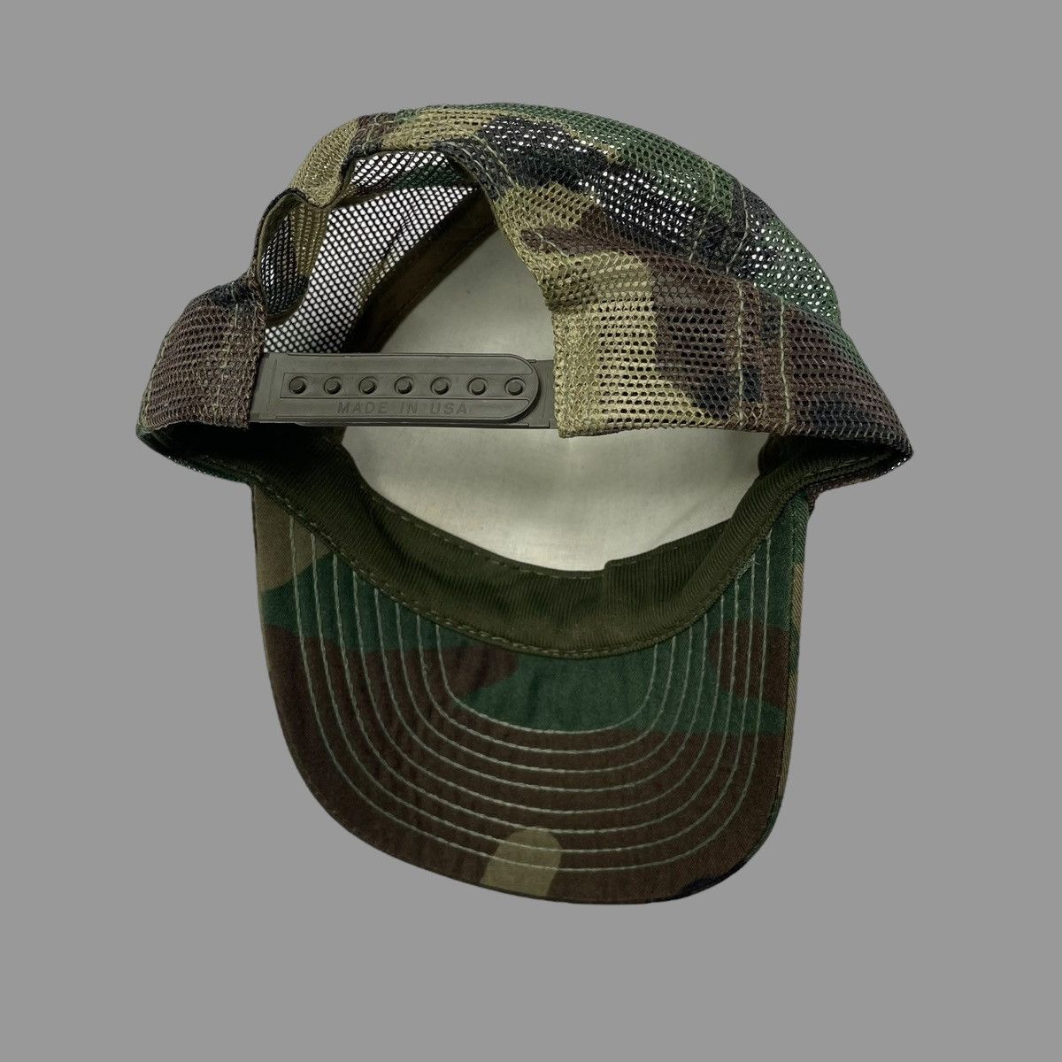 Vintage Vintage 1980s camo Air Force emblem trucker hat Size ONE SIZE - 3 Thumbnail