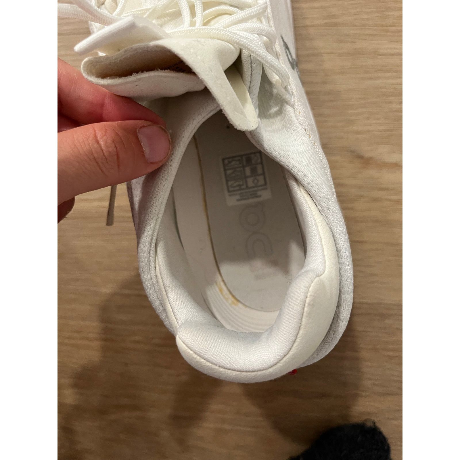 On On Running Cloudnova White Ivory Mens 10 Size US 14 / EU 47 - 5 Thumbnail