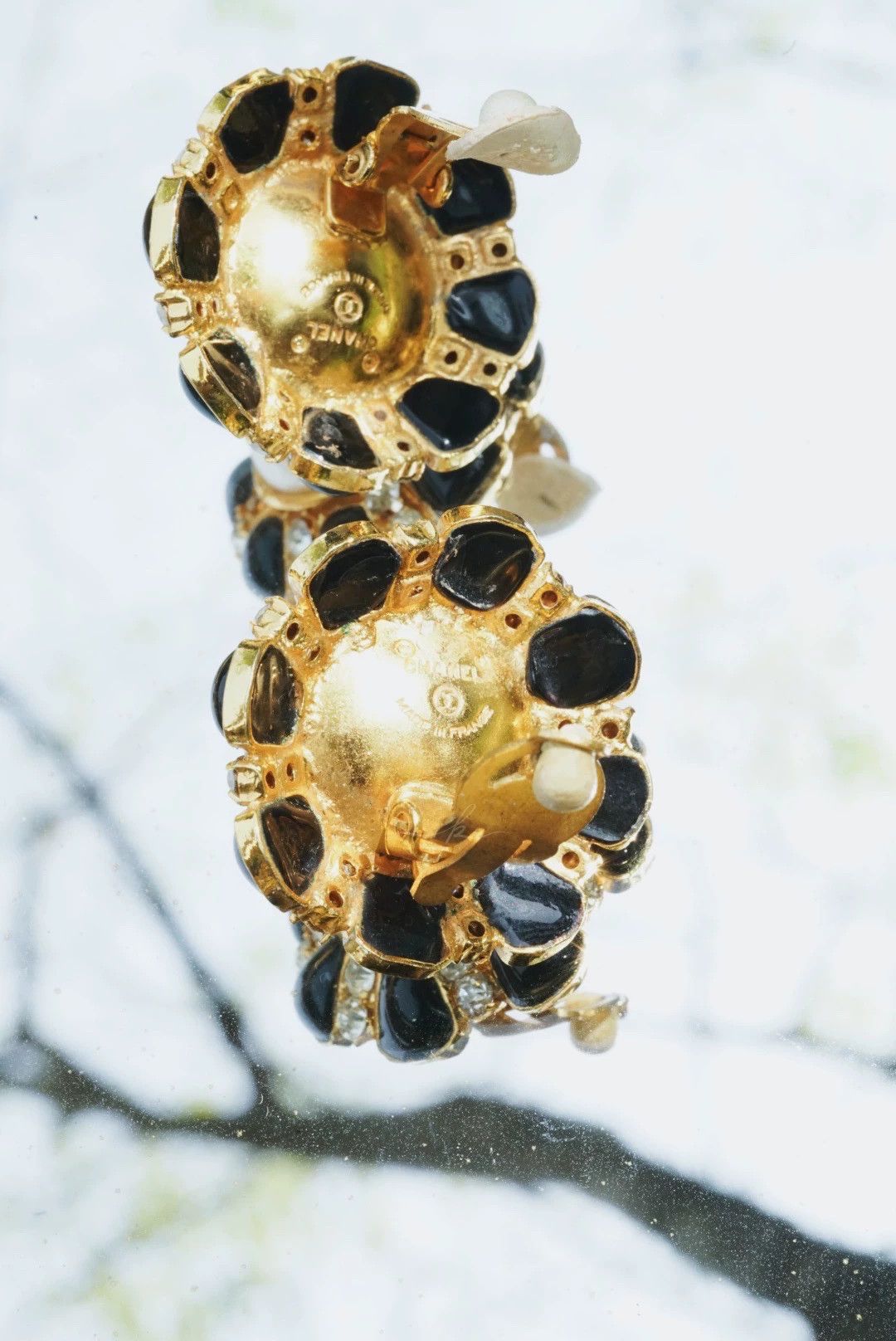 Chanel Chanel Vtg Black Glass Pearl Crystal Clip Earrings Size ONE SIZE - 9 Thumbnail