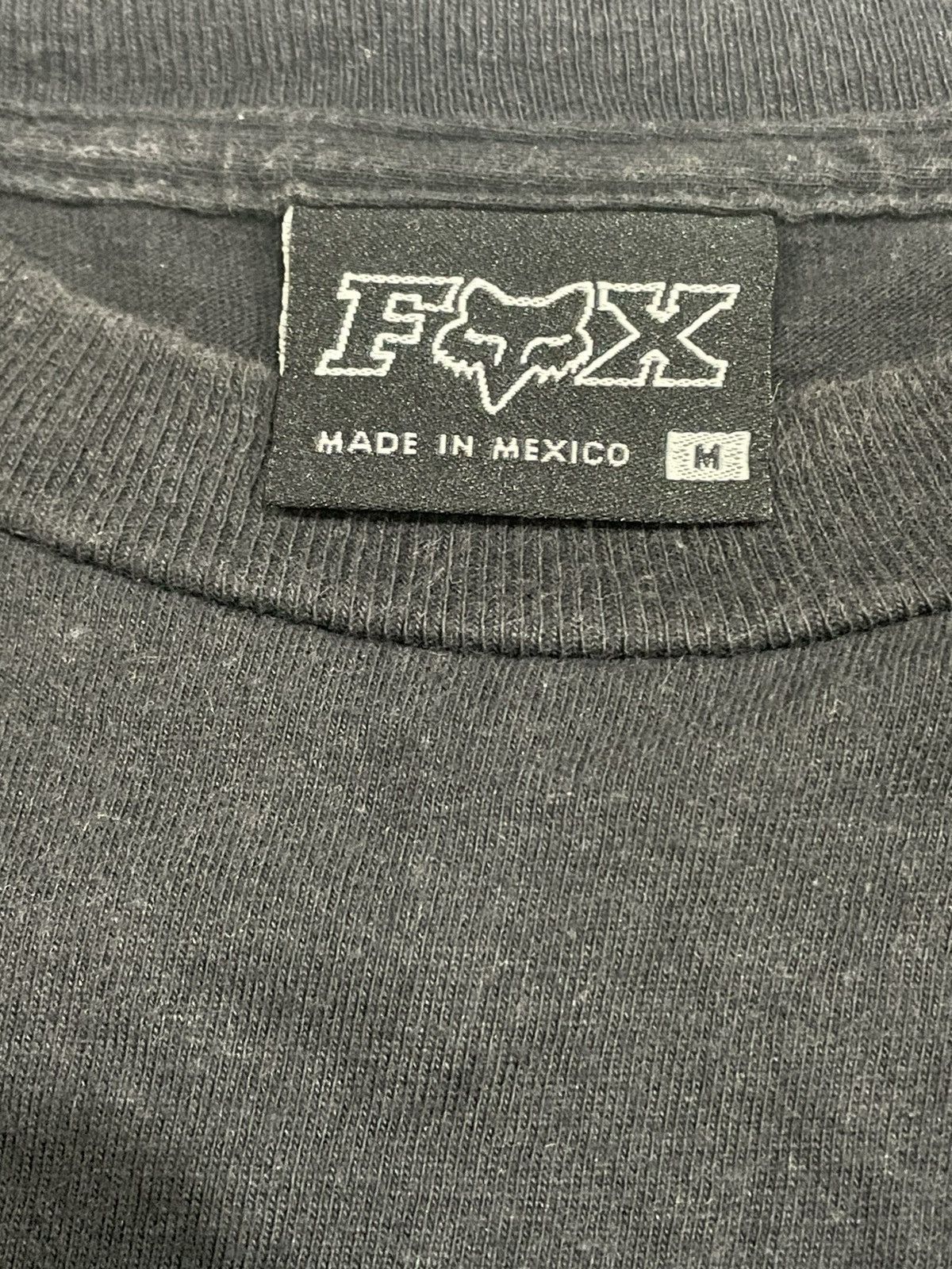 Vintage Vintage Y2K Fox Surfing T.Shirt Size US M / EU 48-50 / 2 - 5 Thumbnail