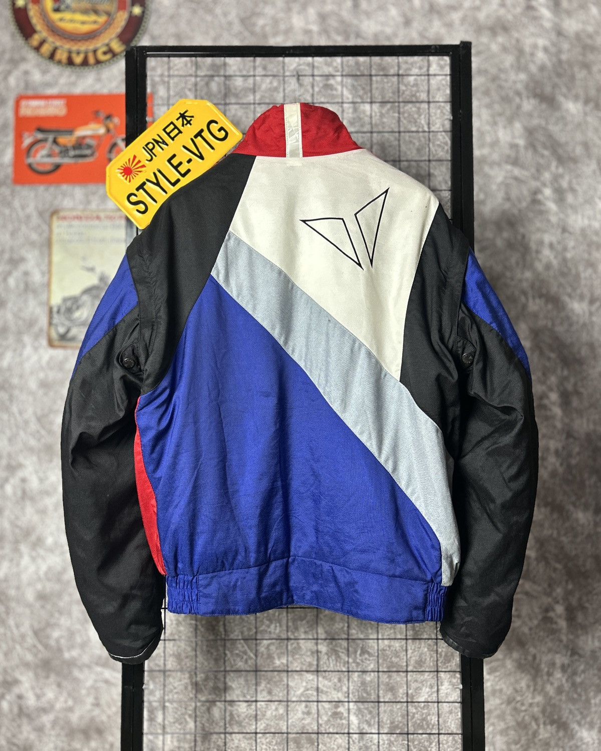 Dainese Dainese italy 90s Vintage Racing Jacket Size US L / EU 52-54 / 3 - 15 Thumbnail