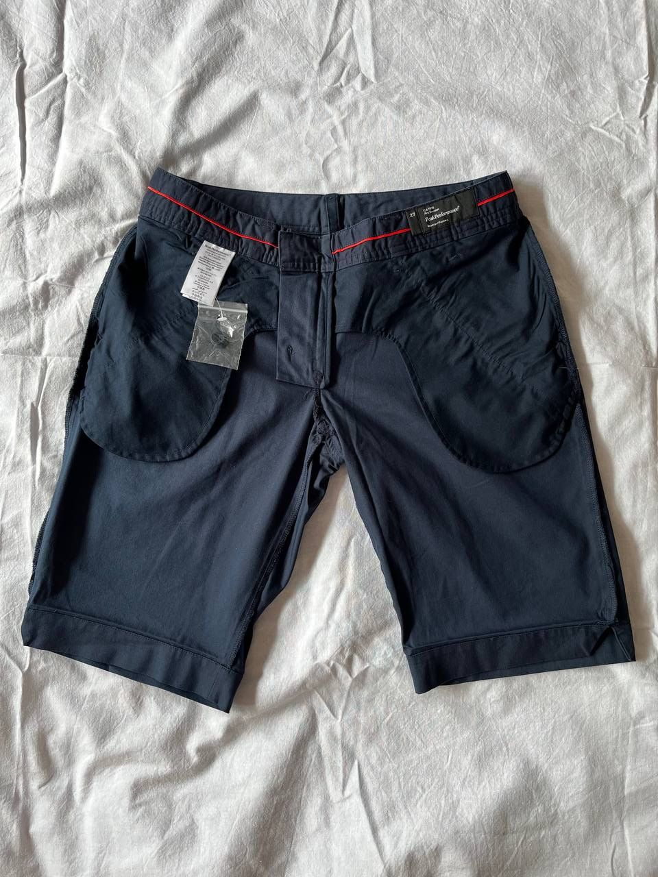 Peak Performance Peak Performance navy blue women's golf shorts Size 29" - 6 Thumbnail