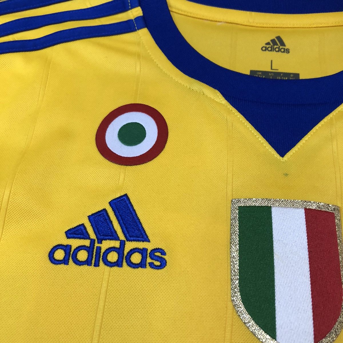 Adidas Juventus 17/18 away shirt #33 bernardeschi (youth size) Size US XXS / EU 40 - 6 Thumbnail