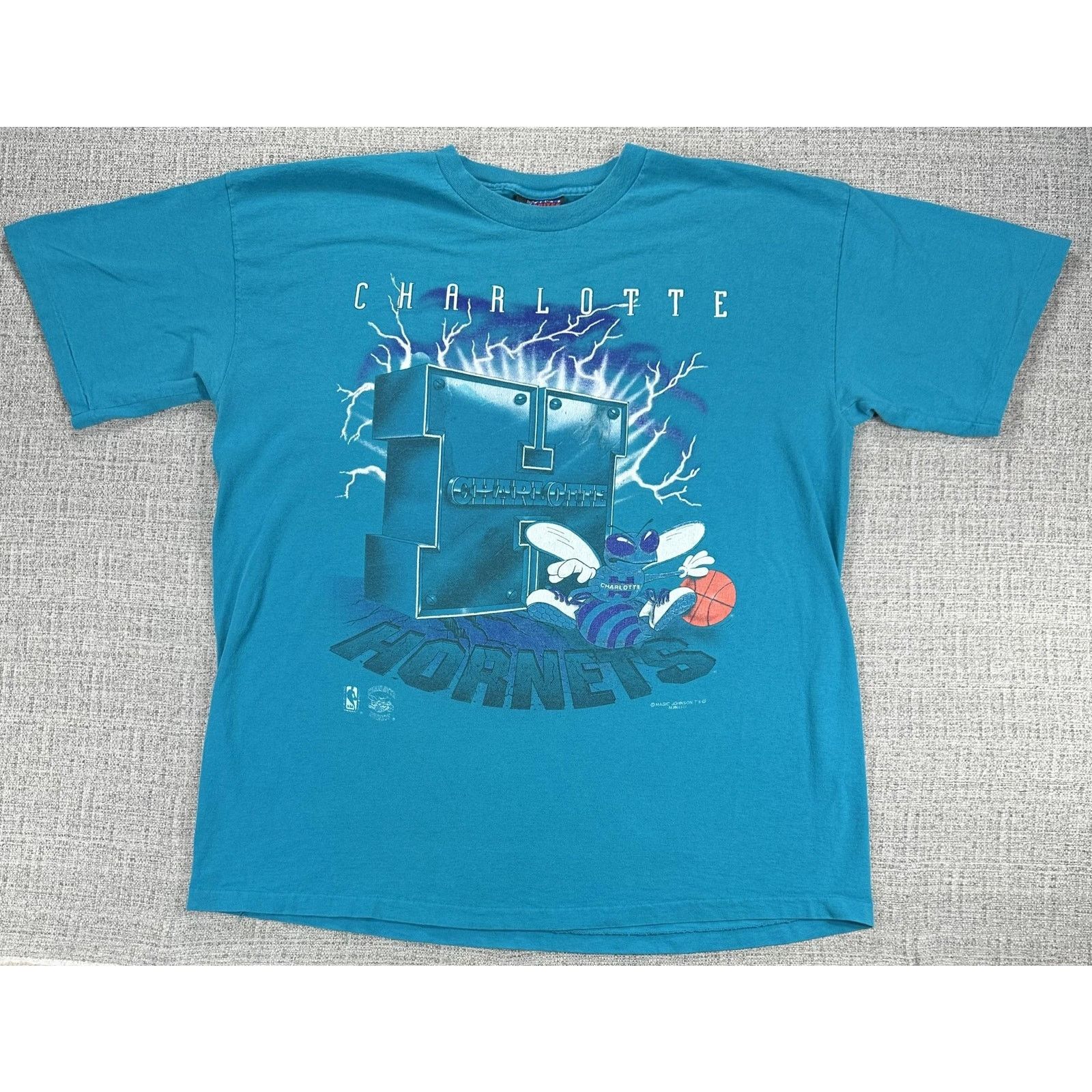 Other Vintage Charlotte Hornets Shirt XL Lightning Mascot USA 90s Size US XL / EU 56 / 4 - 1 Thumbnail