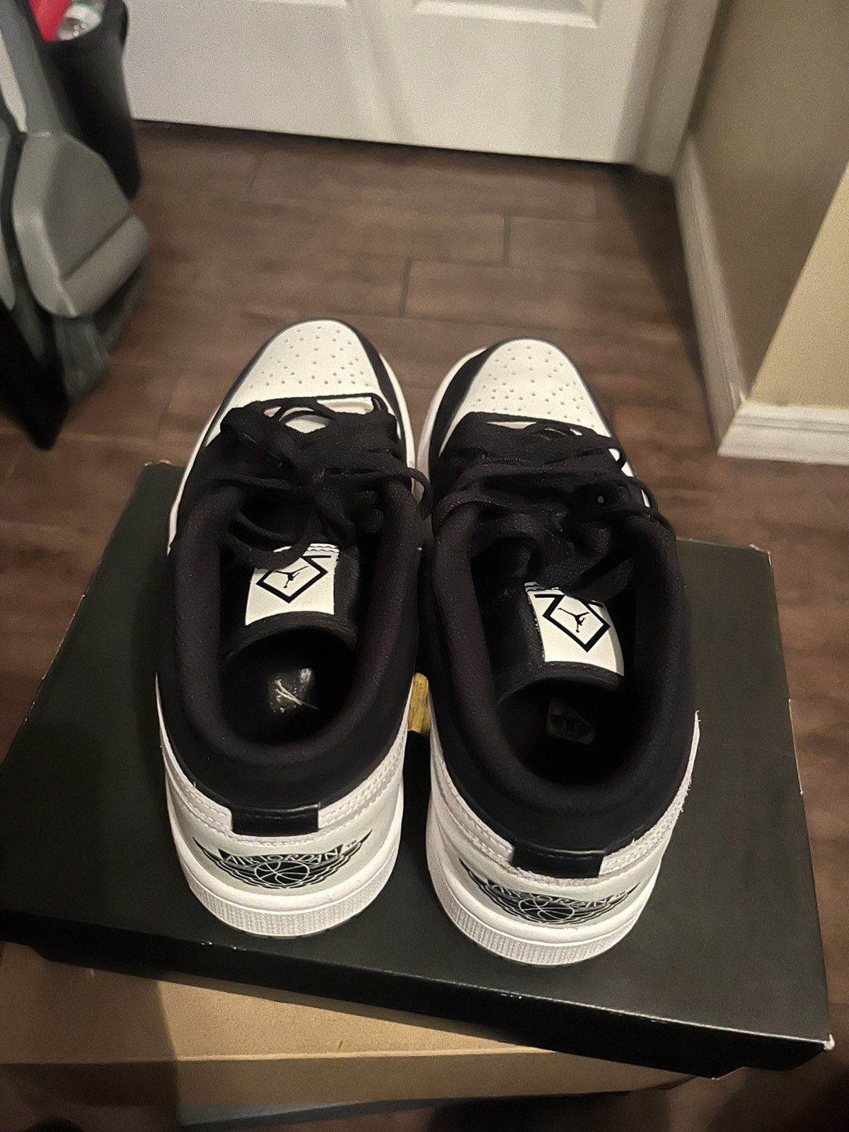 Jordan Brand Jordan 1 low Size US 8.5 / EU 41-42 - 3 Thumbnail