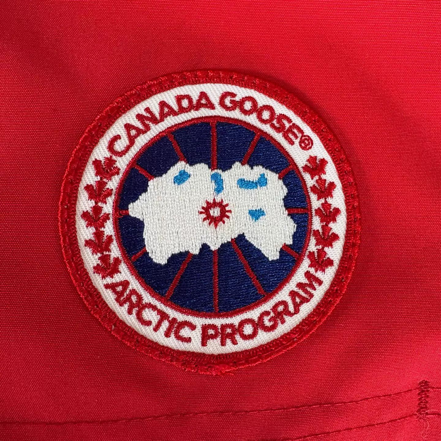 Canada Goose Canada Goose Expedition jacket Red M NWT Size S / US 4 / IT 40 - 7 Thumbnail