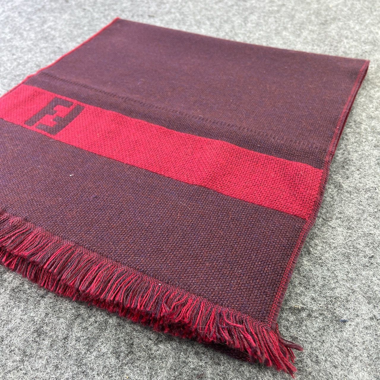 Fendi Fendi Scarf / Muffler / Neckwear T379 Size ONE SIZE - 5 Thumbnail