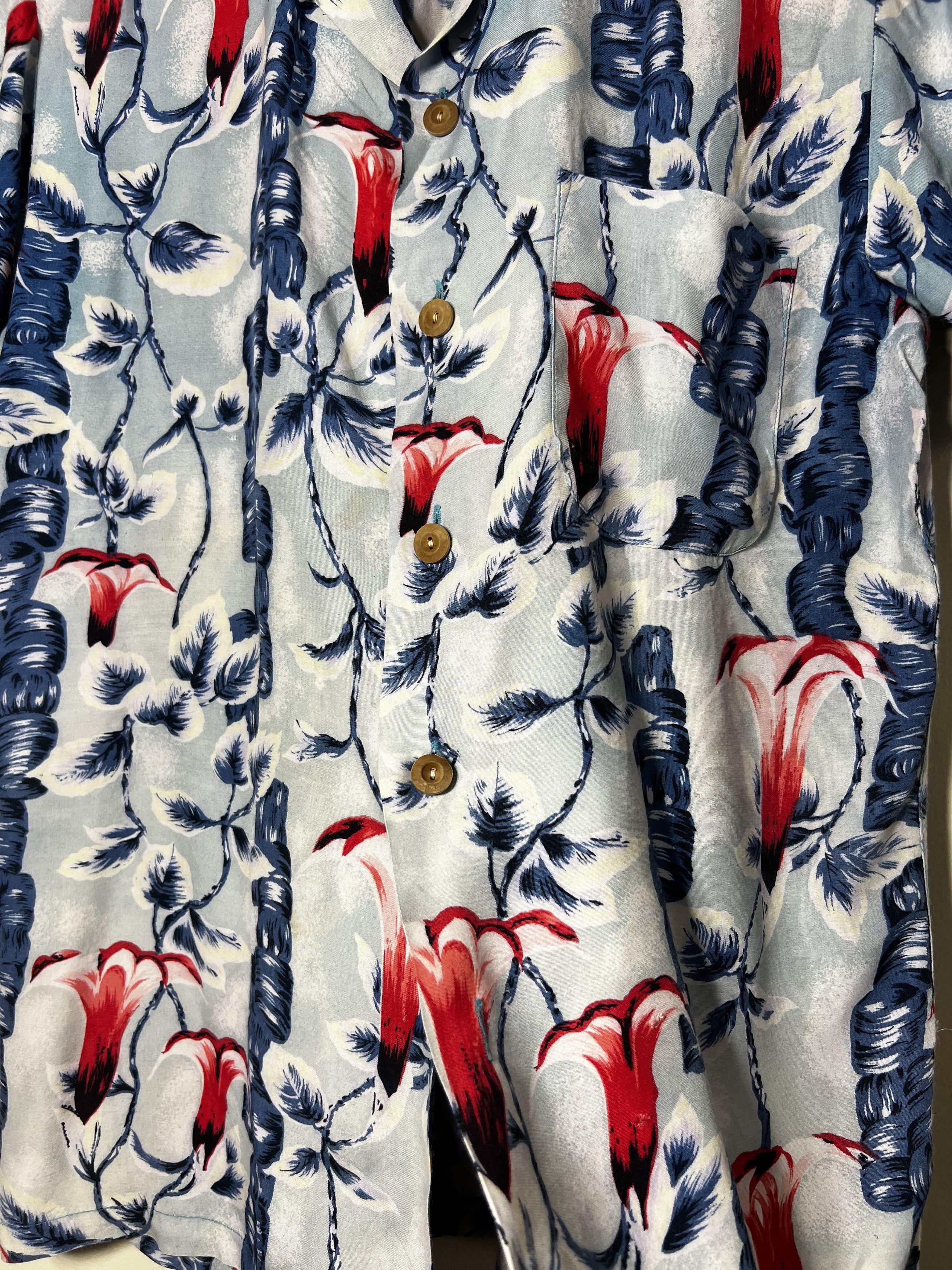 Vintage Vintage Reminscence New York Hawaiian Rayon Button Up Shirt Size US S / EU 44-46 / 1 - 3 Thumbnail