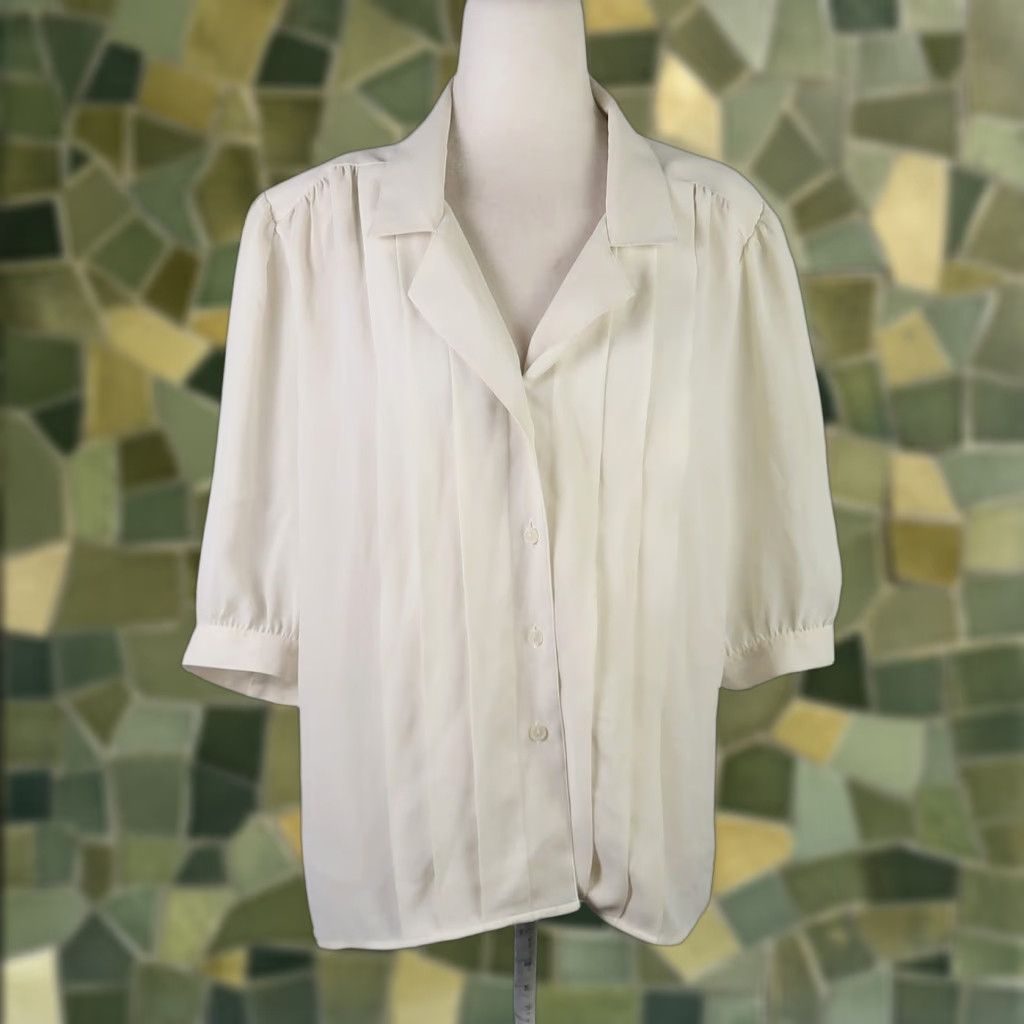 Vintage VINTAGE Laura & Jayne cream pintuck pleat front blouse 90s Short Sleeve 16 Plus Womens Blouse Size XXL / US 16-18 / IT 52-54 - 1 Thumbnail