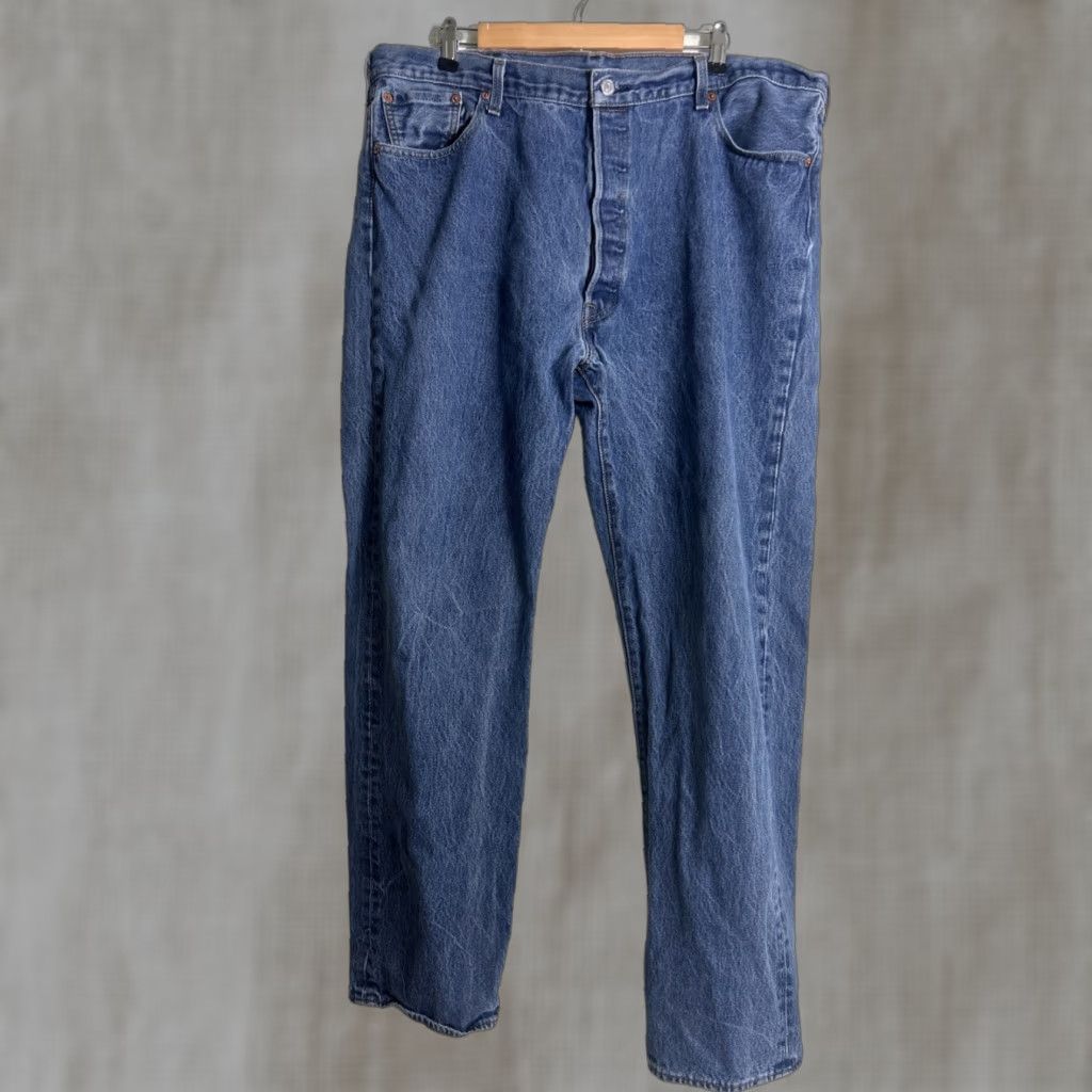 Levi's VINTAGE Levi's 501 Jeans Button Fly Medium Wash 42x33 Jeans Men Blue Straight 42 33 Mens Size US 42 / EU 58 - 1 Thumbnail