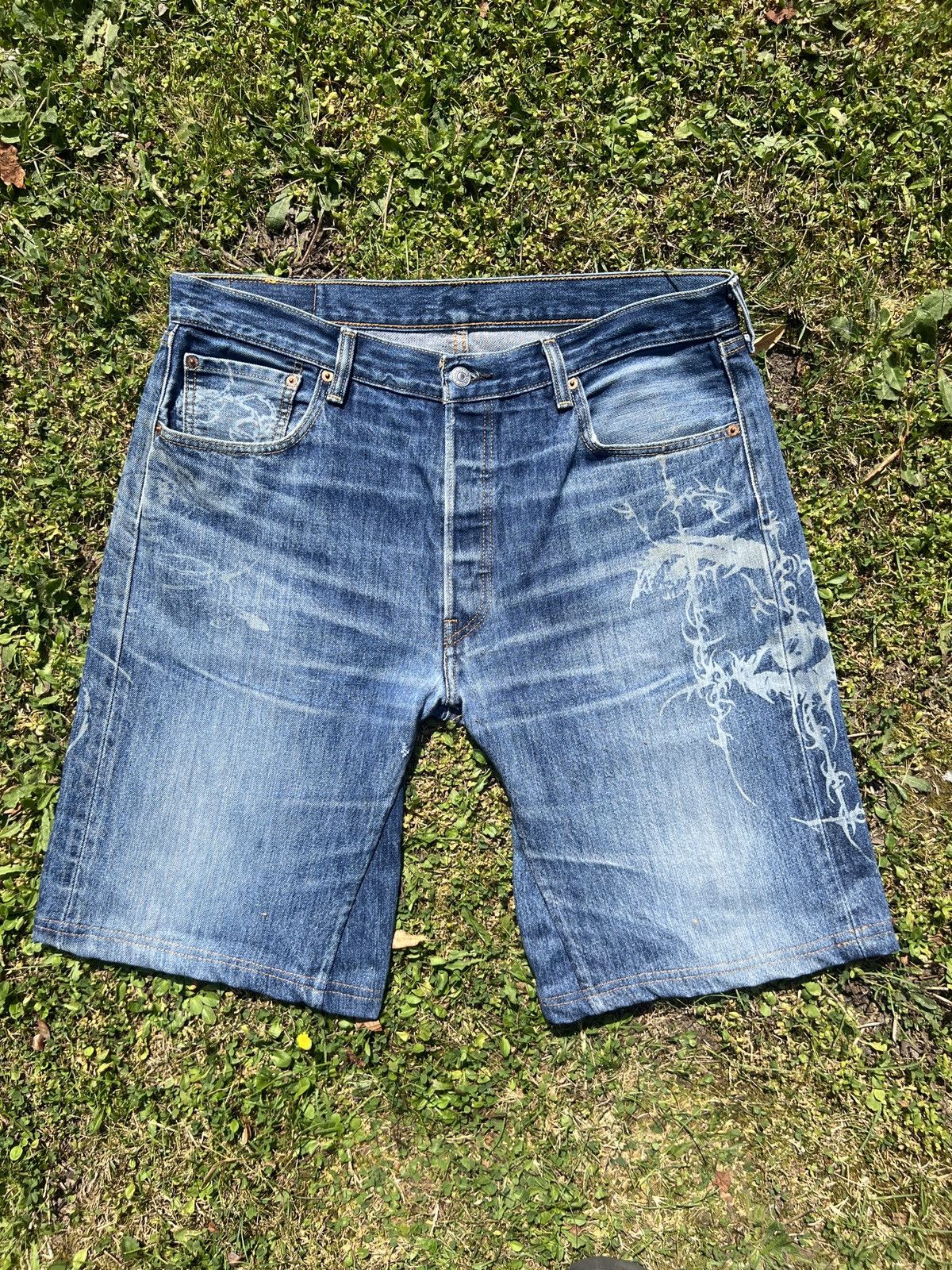 Levi's × Vintage 1 of 1 Vintage Dark blue Navy jorts with graphic design Size US 36 / EU 52 - 2 Thumbnail