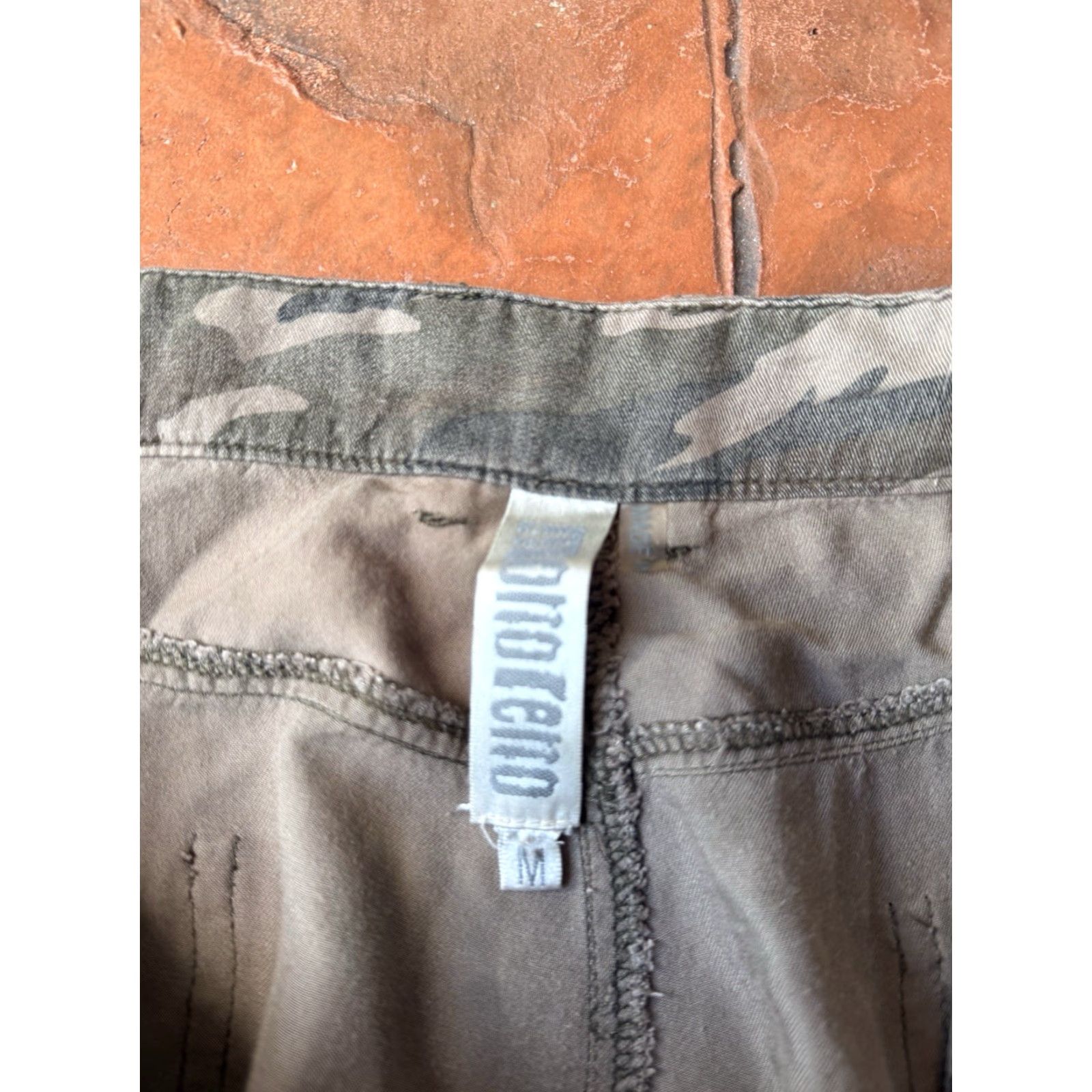 Vintage MONORENO Y2K Army Camo Cargo Flowy Pants Women’s Medium Jeans? (Note: Original lacks Jeans) Size 32" / US 10 / IT 46 - 2 Thumbnail