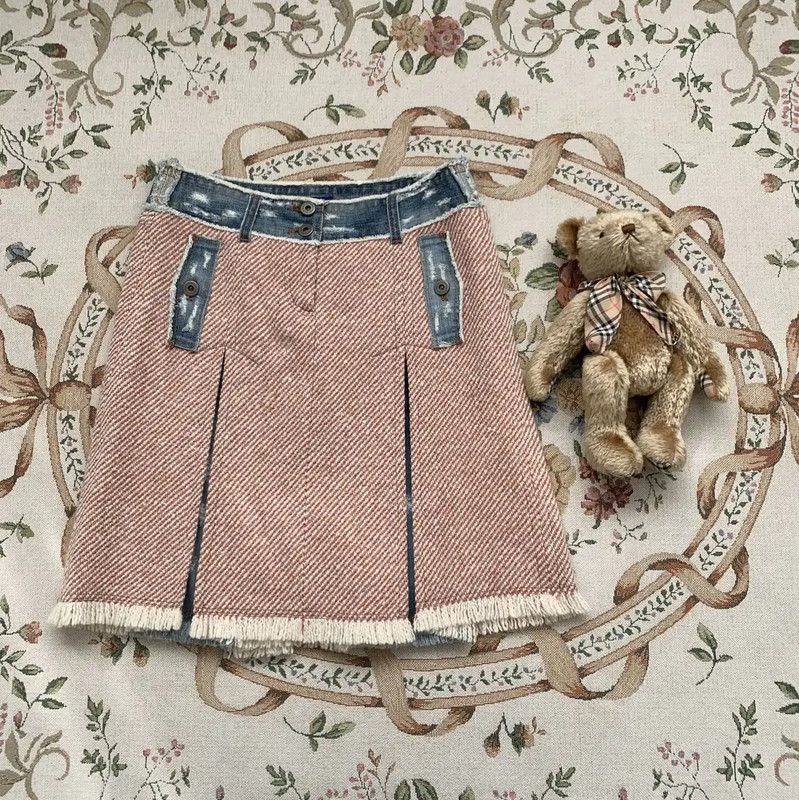 Burberry Burberry Pink Wool Women's Skirt Size 23" - 1 Thumbnail