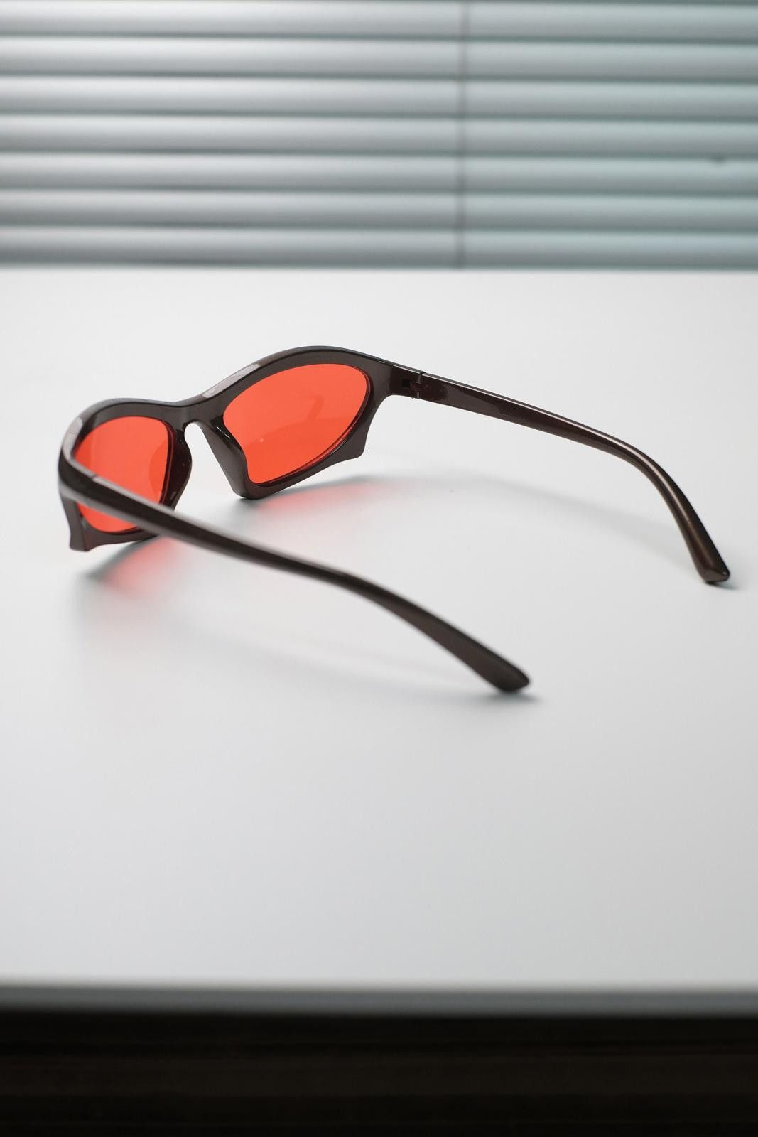 Japanese Brand Y2k Avant Garde Futuristic Dark Brown Sunglasses Unisex OS Size ONE SIZE - 4 Thumbnail