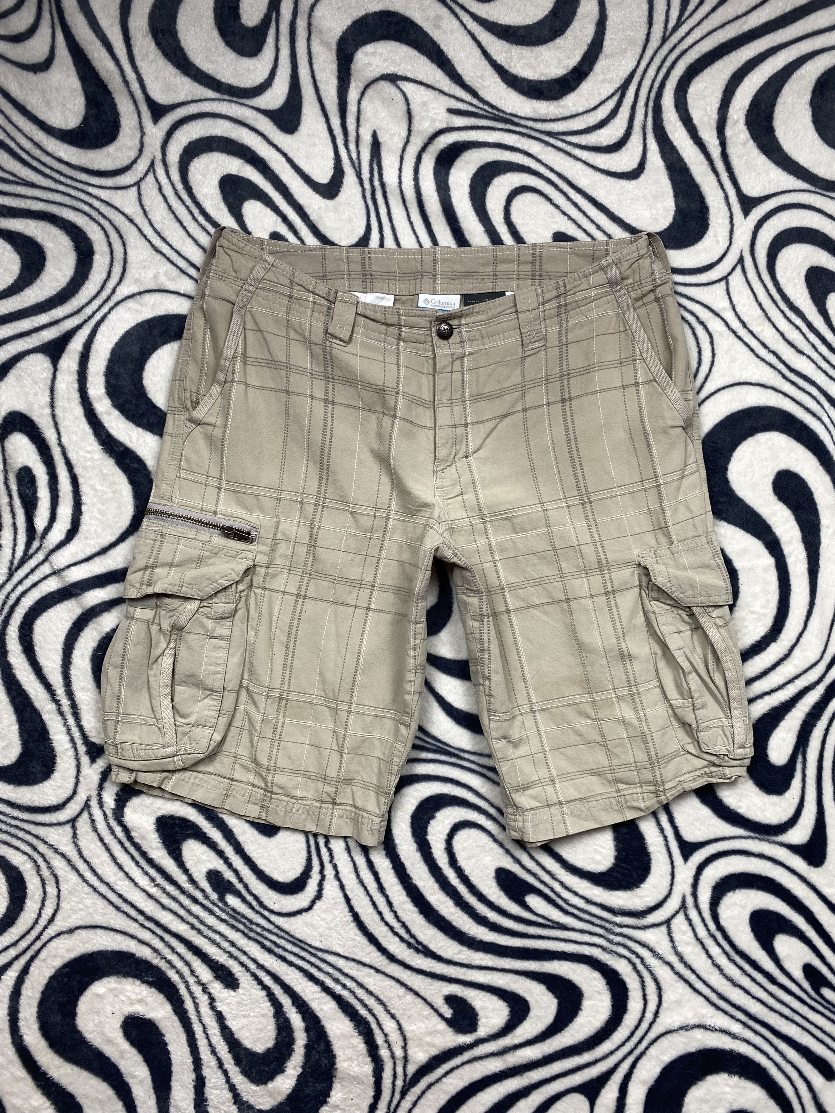 Columbia × Vintage Columbia Vintage Mens Cargo Shorts Y2K Size US 34 / EU 50 - 1 Thumbnail