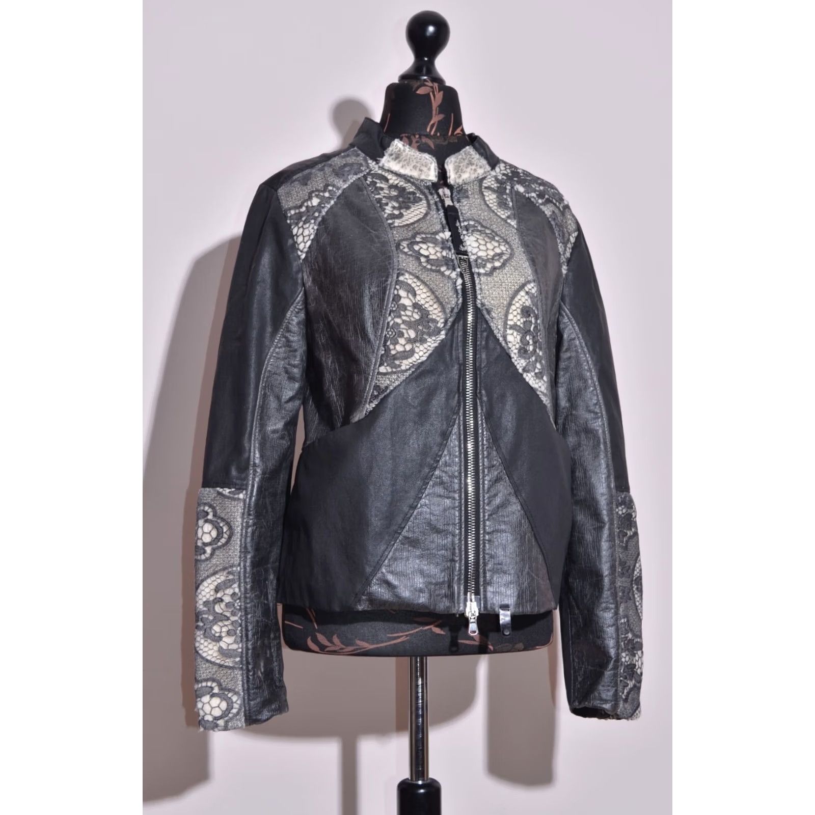 Vintage ELISA CAVALETTI Women's Jacket Full Zip with Pockets Lace Details M-L Jacket Womens Black Size M / US 6-8 / IT 42-44 - 2 Thumbnail