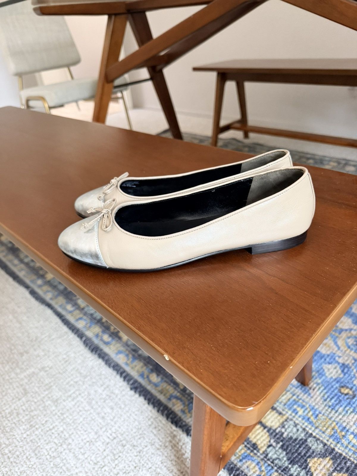 Tory Burch Tory Burch cap toe oyster beige round toe ballet flats 8 Size US 8 / IT 38 - 18 Thumbnail