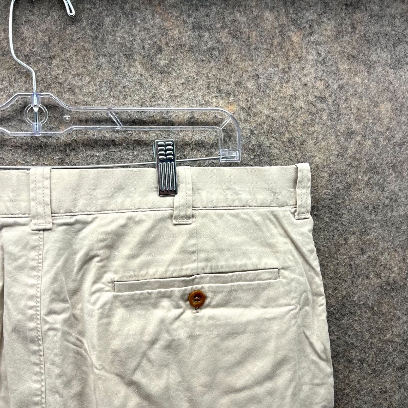 J.Crew J. Crew Shorts Mens 35 Adult Khaki Cargo Flat Front Tan Beige Canvas Hiking Casual Travel Size US 35 - 3 Thumbnail