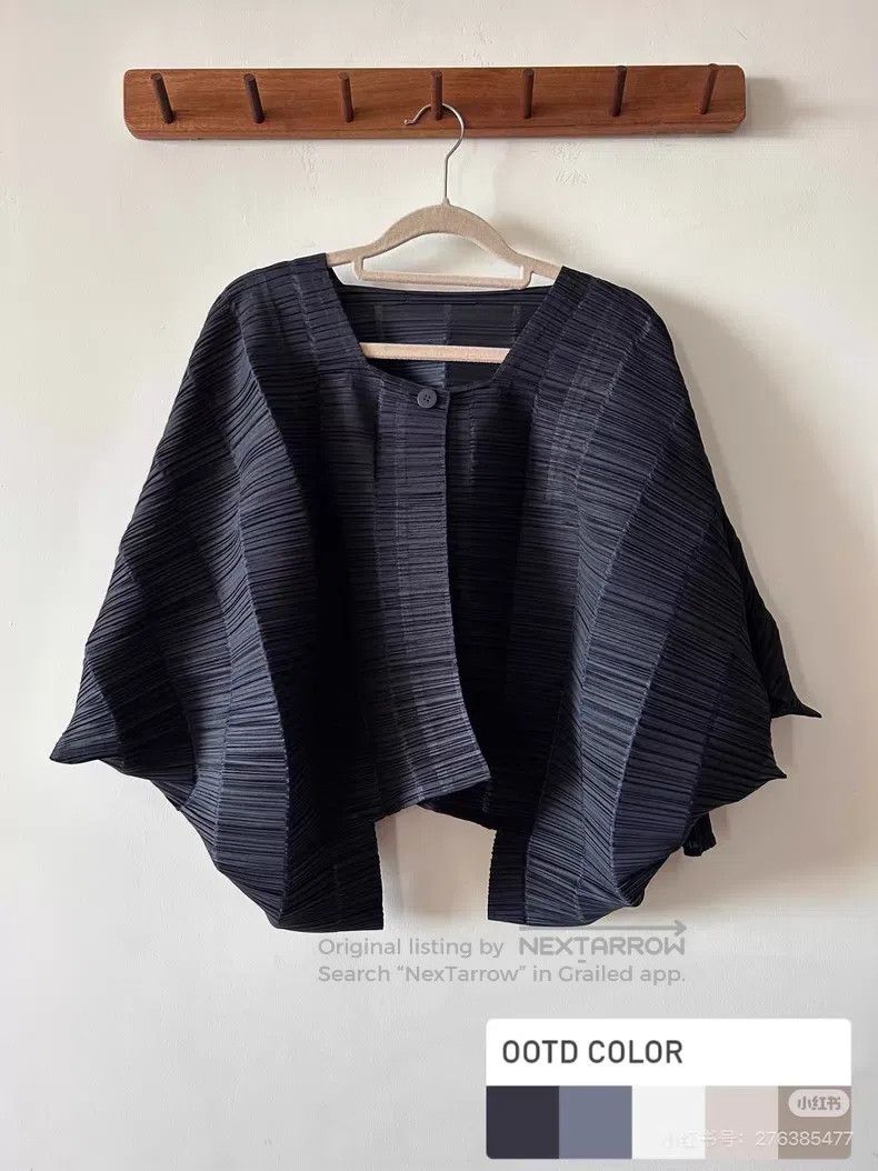 Issey Miyake Issey Miyake Bamboo Knit Cardigan Top, Navy Blue Size L / US 10 / IT 46 - 1 Thumbnail