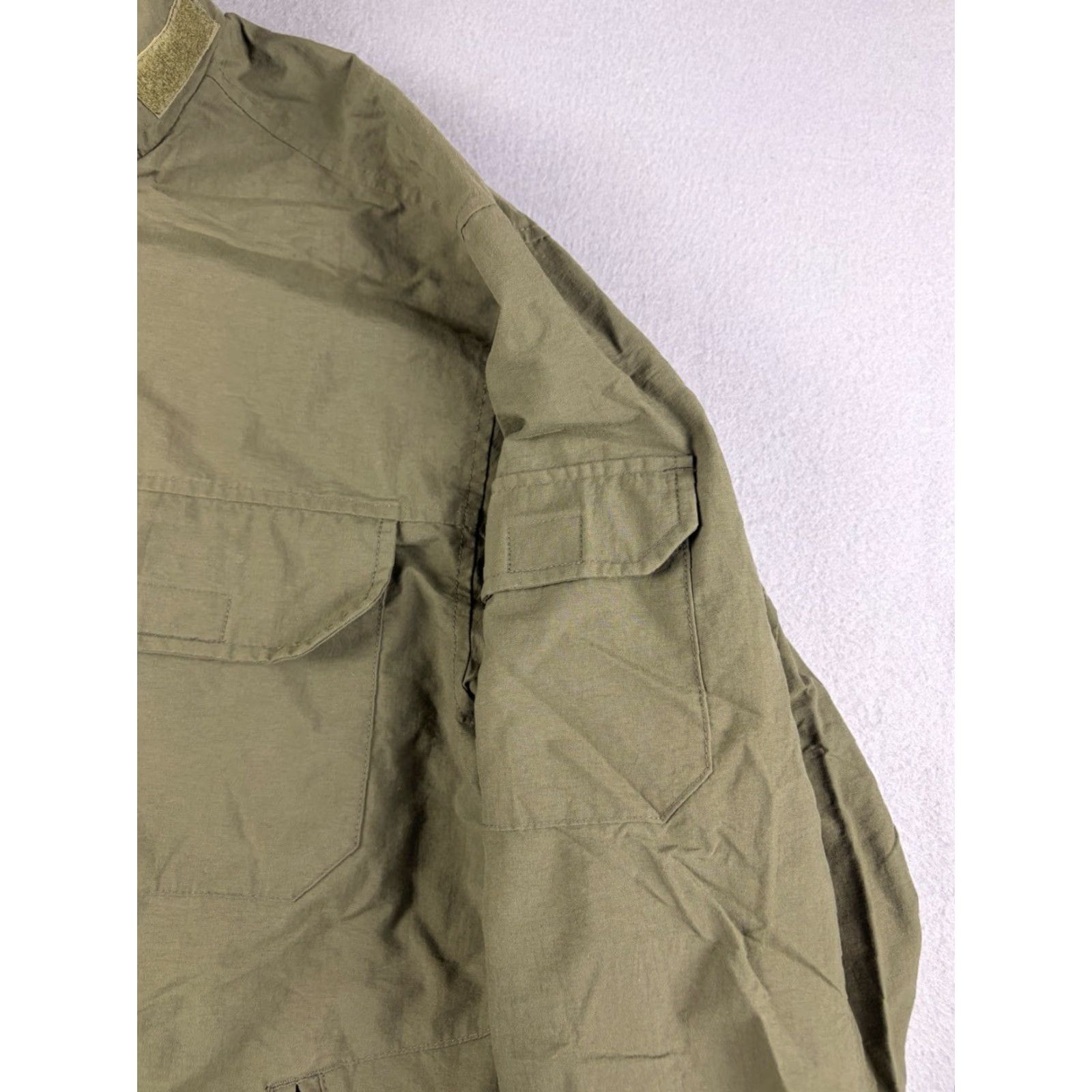 Eddie Bauer Eddie Bauer Jacket Men S Green Full Zip Nylon Hiking Outdoors Mens Small Jacket Nylon Lining Embroidered Logo Outdoor Rain Coat Size US S / EU 44-46 / 1 - 3 Thumbnail