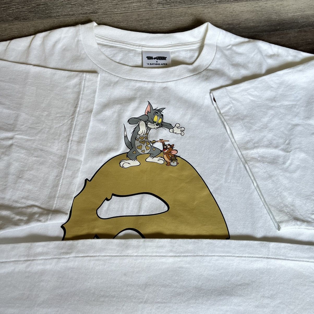 Bape RARE A Bathing Ape Bape x Tom and Jerry Painting Graphic Tee Size US XL / EU 56 / 4 - 11 Thumbnail