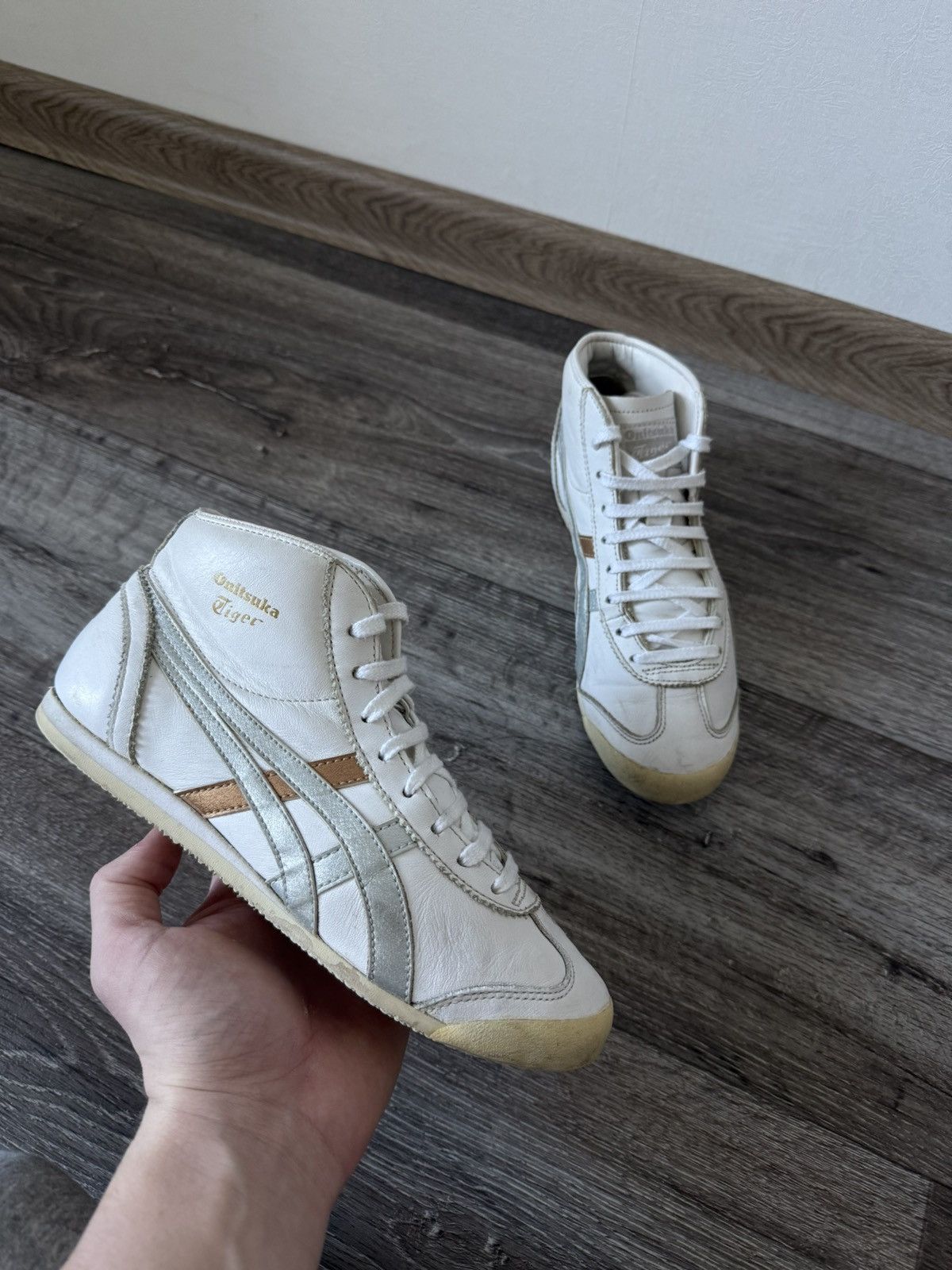 Asics Asics Onitsuka Tiger High Tokyo Vintage Leather SneakerShoes Size US 5 / IT 35 - 1 Thumbnail