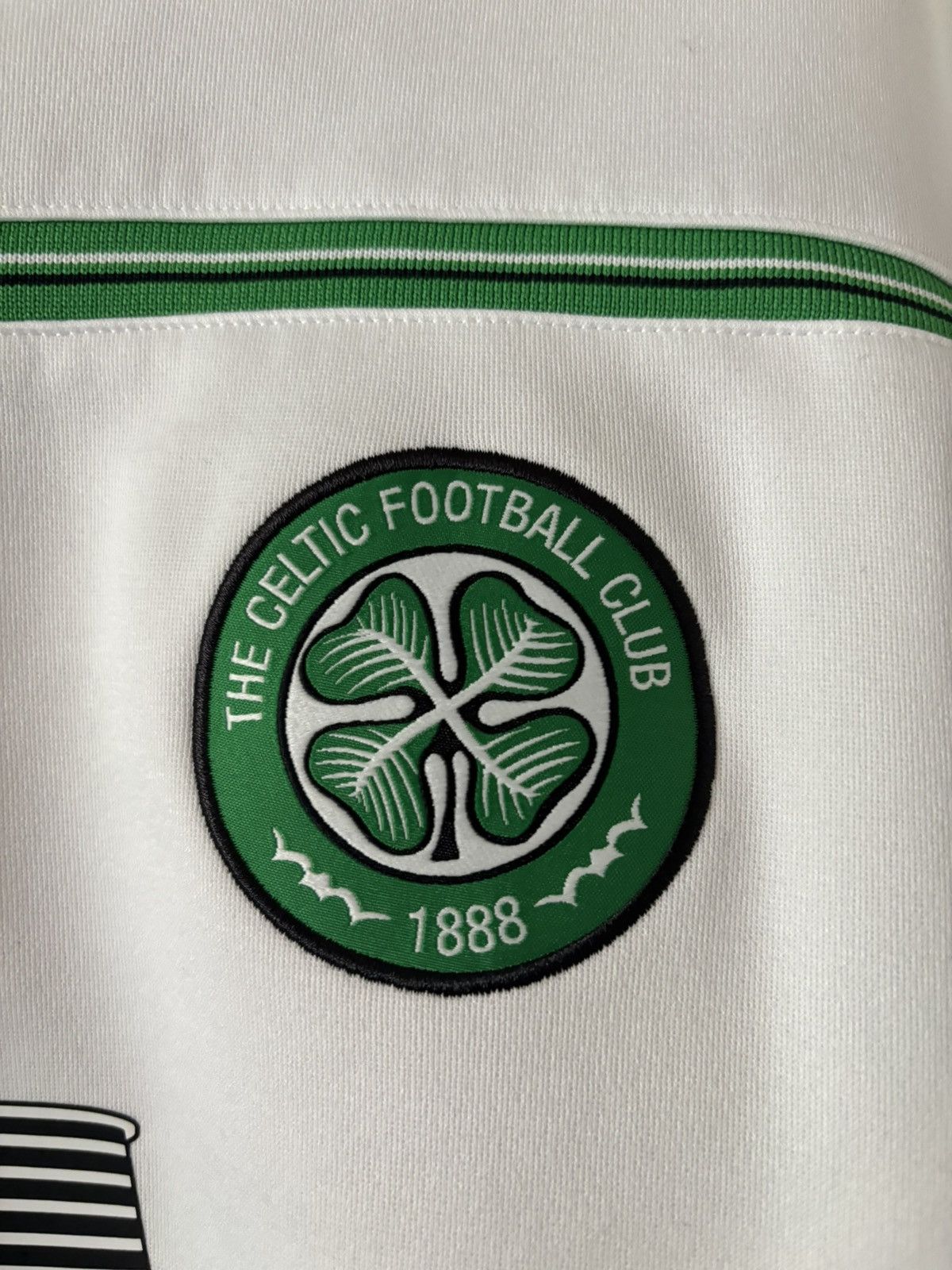 New Balance New Balance Celtic White Sweatshirt Size US XL / EU 56 / 4 - 4 Thumbnail