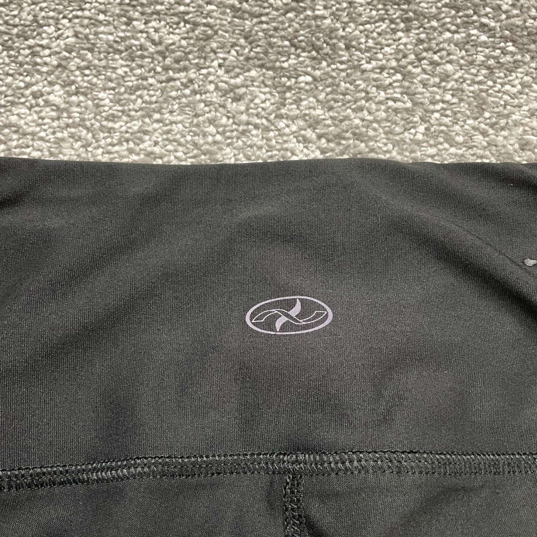 Vintage VINTAGE N.Y.L. Cropped Leggings Womens Large Black Mid Rise Capri Active Yoga Gym 26x21 Size 28" / US 6 / IT 42 - 3 Thumbnail