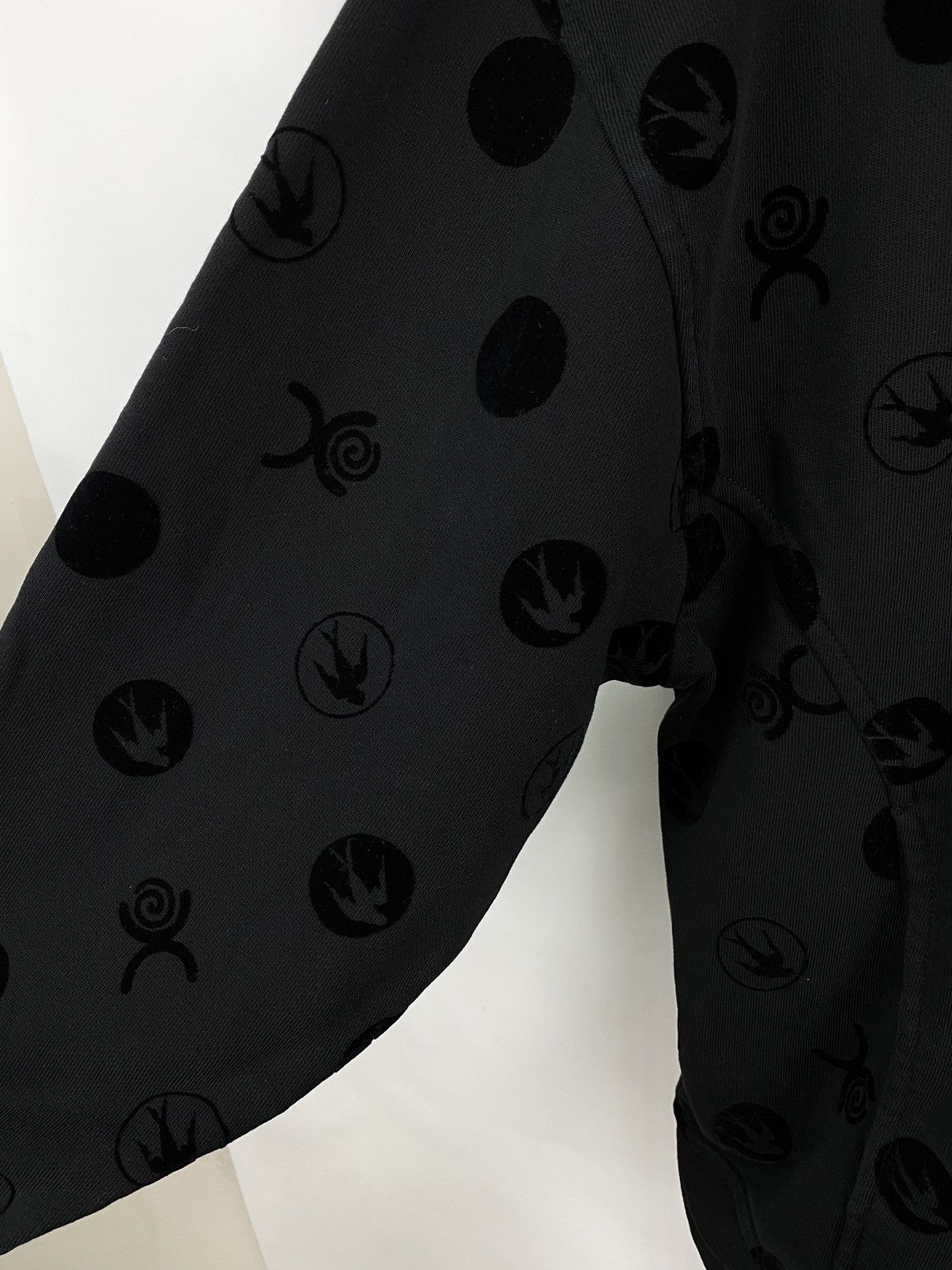 Alexander McQueen Alexander McQueen Hoodie Rare Retro Hype Size M / US 6-8 / IT 42-44 - 5 Thumbnail