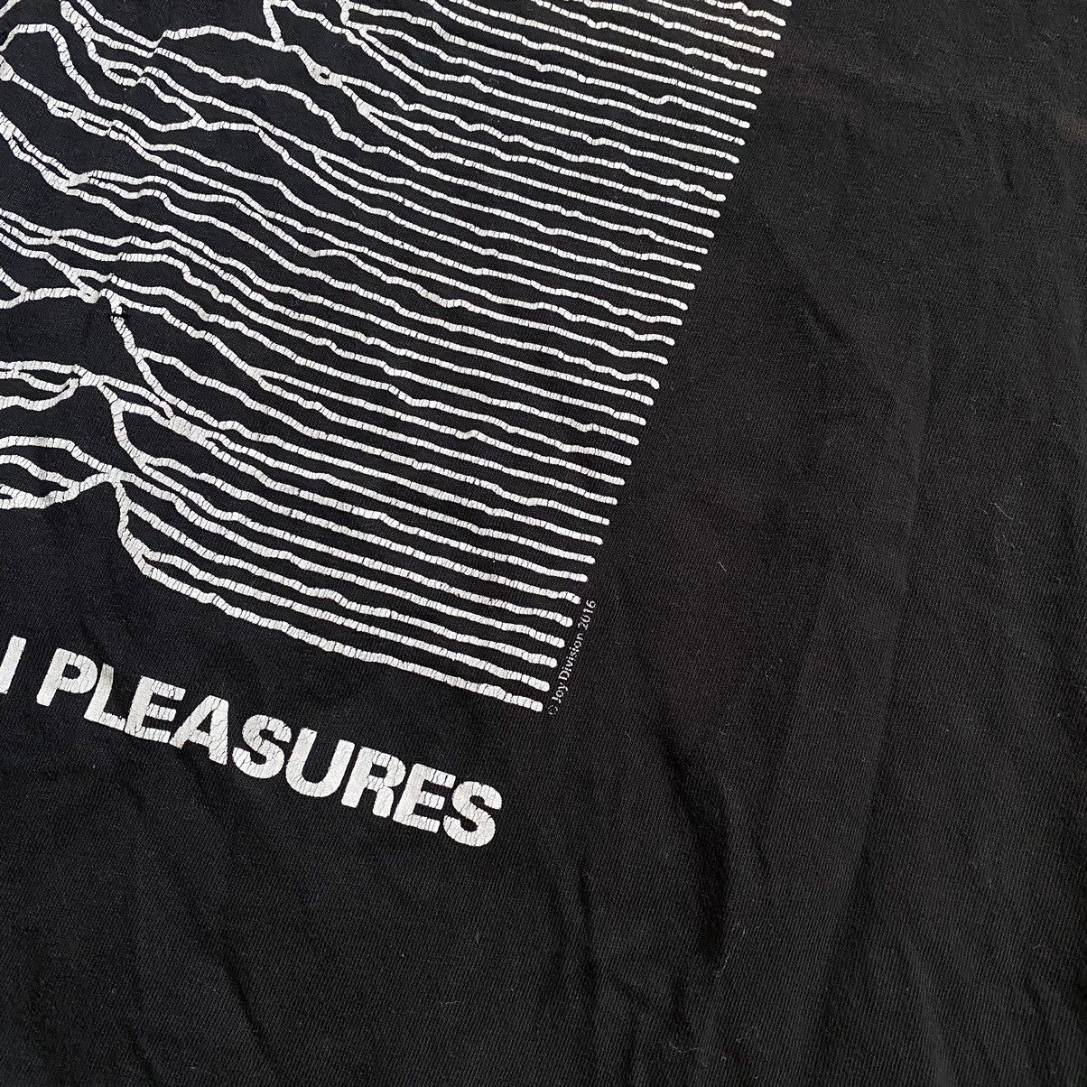 Band Tees JOY DIVISION BAND UNKNOWN PLEASURES SUNFADED T SHIRT Size US L / EU 52-54 / 3 - 3 Thumbnail