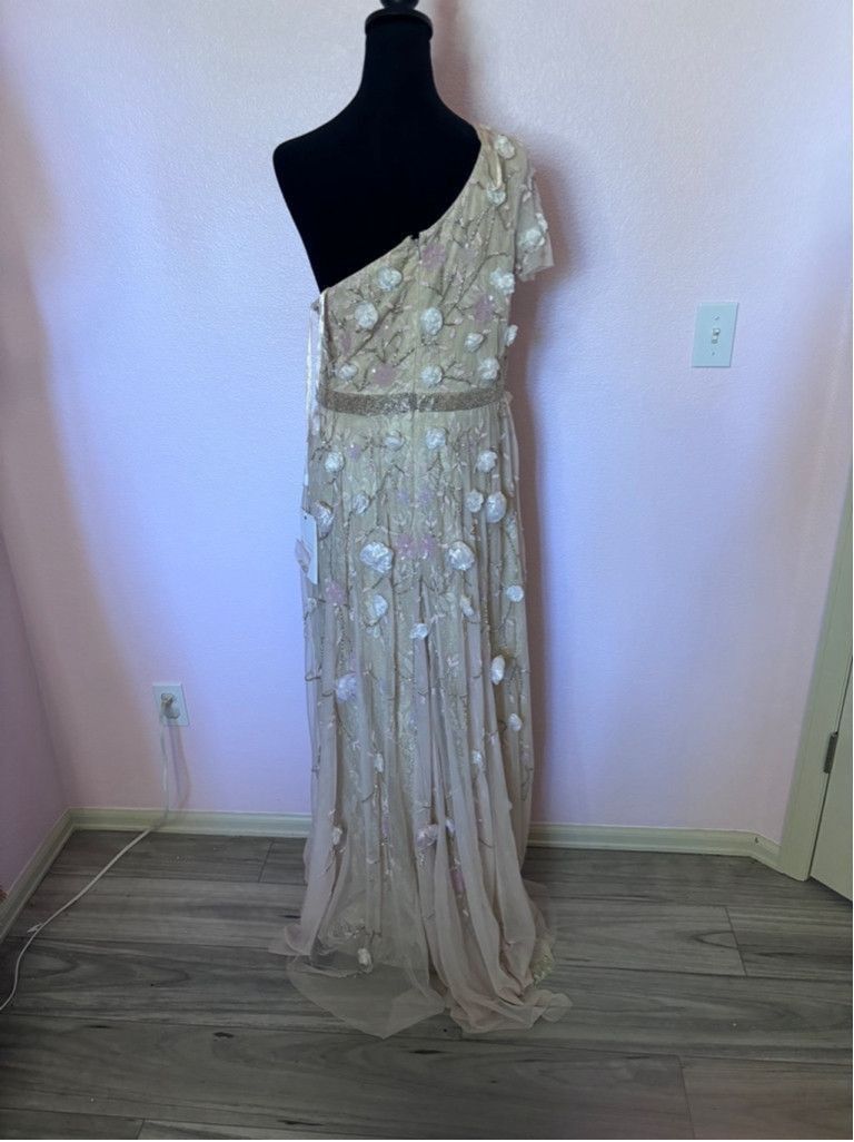 Mac Duggal Mac Duggal Blush Floral Embellished One Shoulder Gown 10 Size L / US 10 / IT 46 - 6 Thumbnail