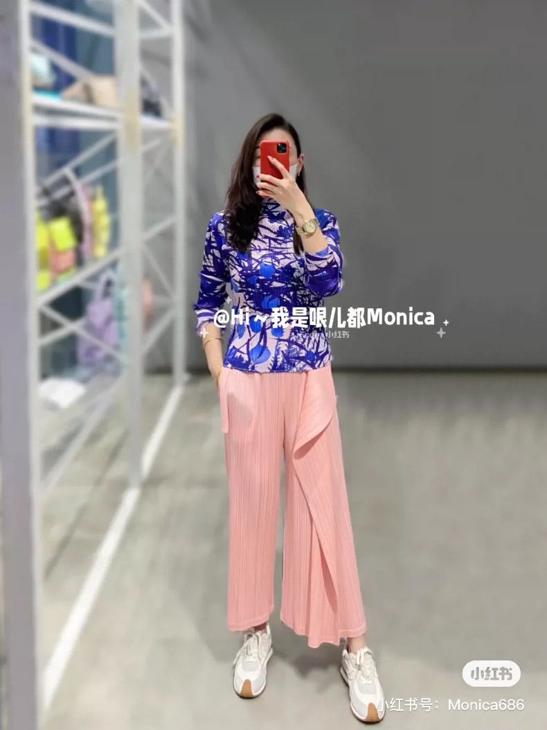 Issey Miyake Issey Miyake size:4 Blue floral patterned pleated top with Size S / US 4 / IT 40 - 5 Thumbnail