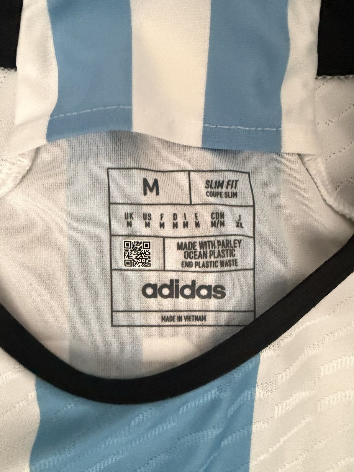 Adidas Argentina Lionel Messi 2022 World Cup Jersey Size US M / EU 48-50 / 2 - 2 Thumbnail