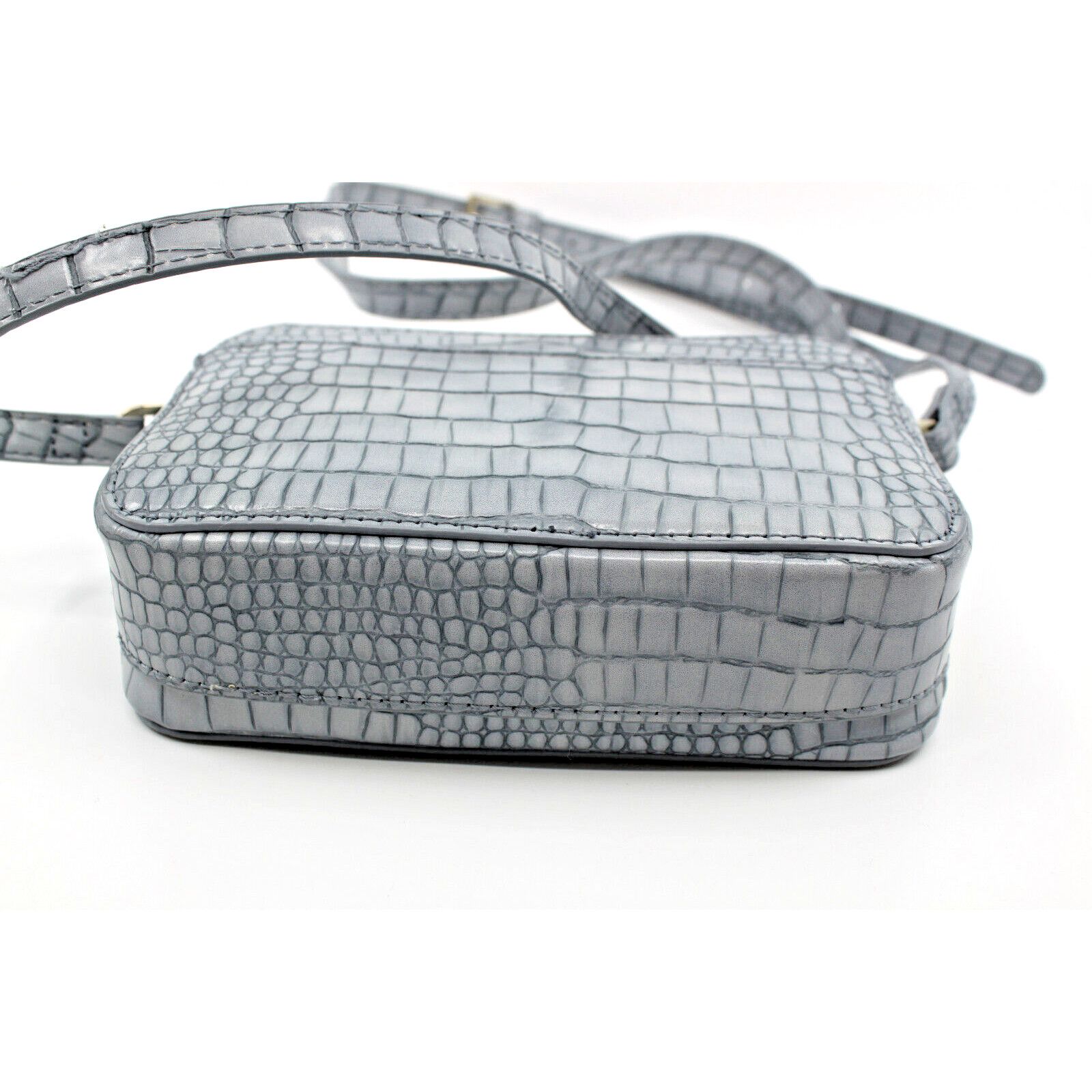 Ted Baker NWoT TED BAKER Stina Blue Croc Effect Camera Crossbody Bag Size ONE SIZE - 4 Thumbnail