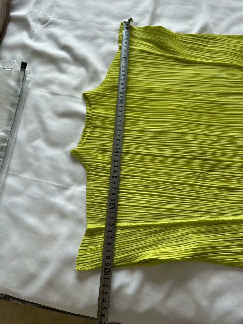Issey Miyake Issey Miyake size:4 Fruit green semi-high neck short-sleev Size S / US 4 / IT 40 - 2 Thumbnail
