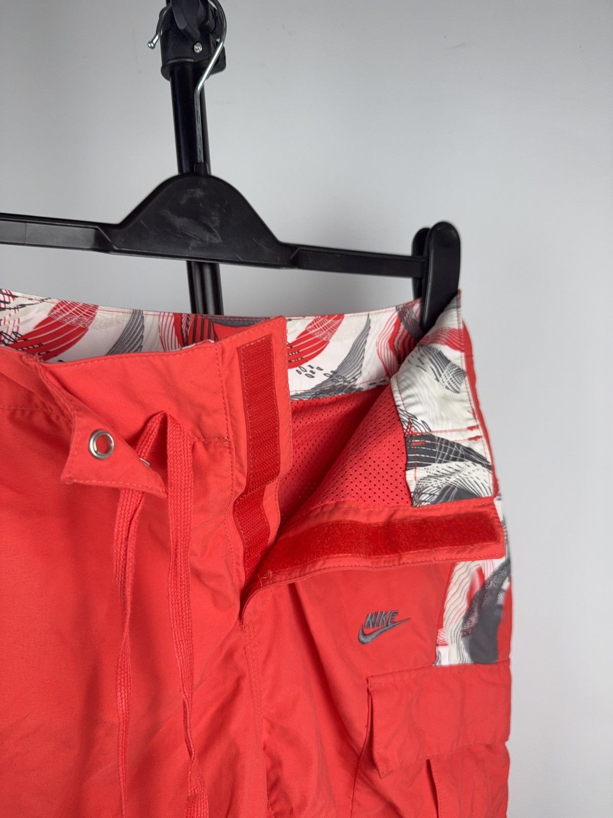 Nike 00s Vintage Nike Board Shorts Red Cargo Surf Y2K Size 30 Size US 30 / EU 46 - 13 Thumbnail