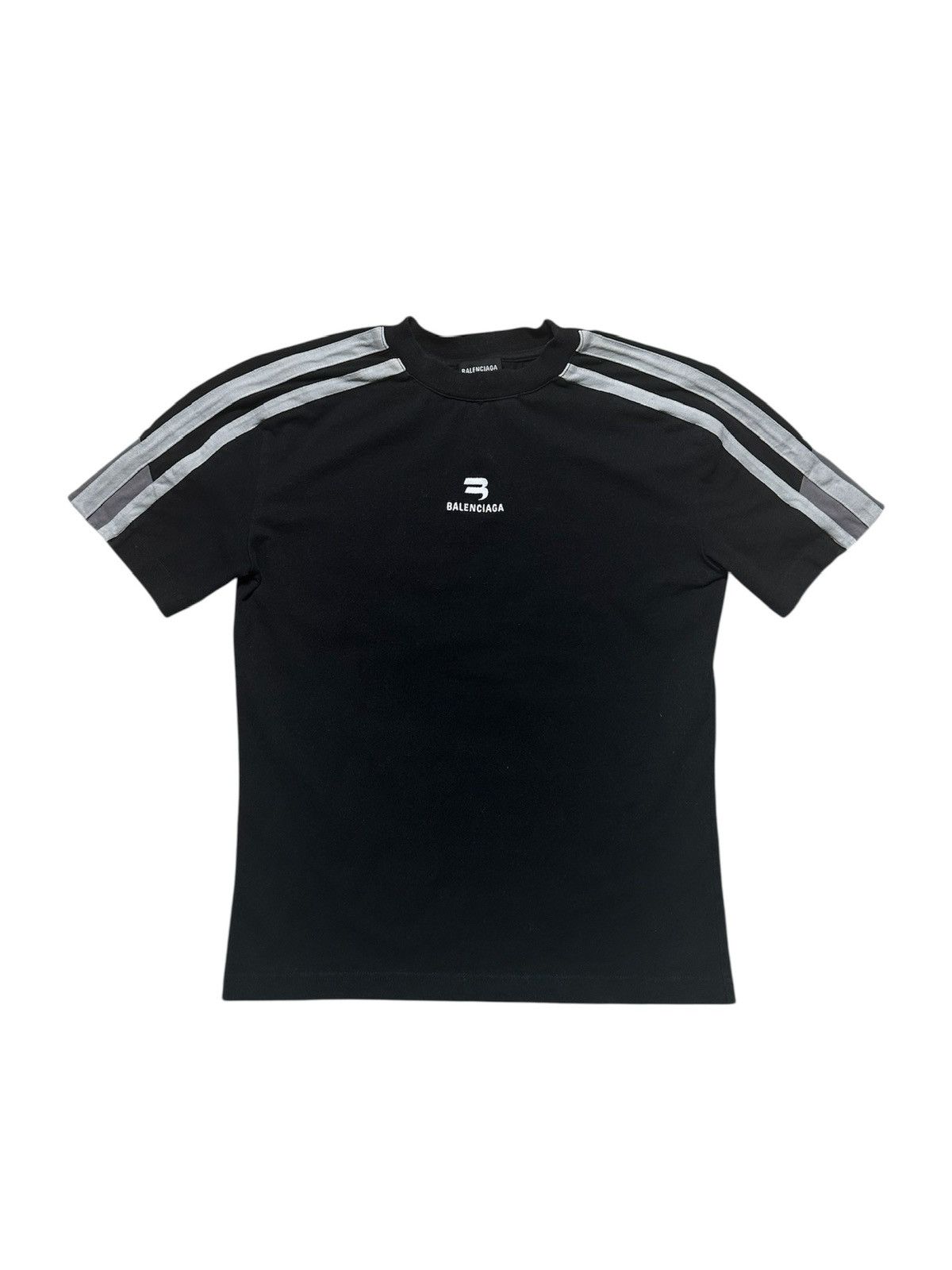 Balenciaga Balenciaga sporty B shrunk compression shirt L | Grailed