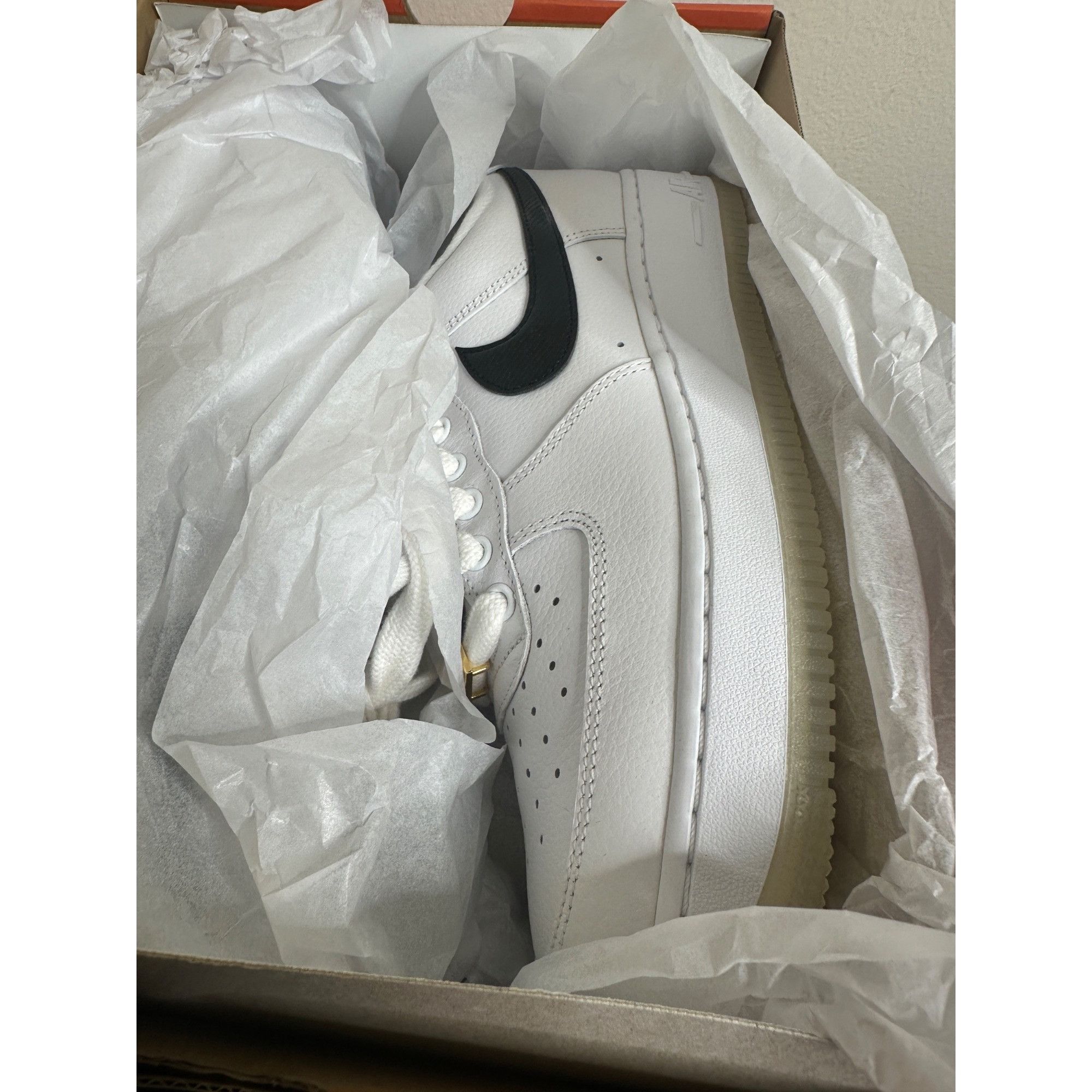 Nike WMNS Air Force 1 ‘07 PRM Leather 40th Anniversary Edition Br Size US 10 / EU 43 - 3 Thumbnail