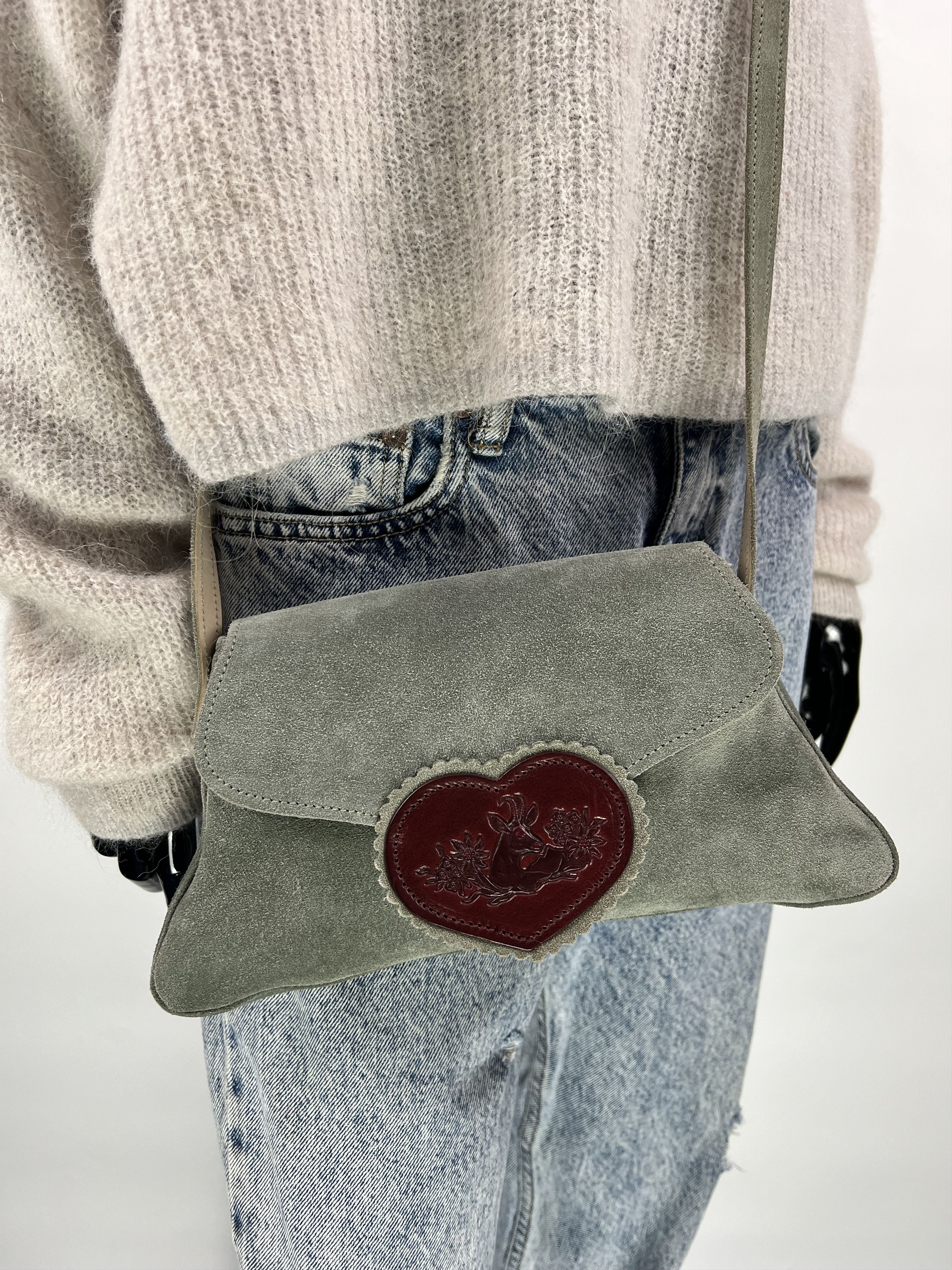 Handmade × Leather Töpfer Handmade in Bavaria Rare Vintage Suede Crossbody Bag Size ONE SIZE - 1 Thumbnail